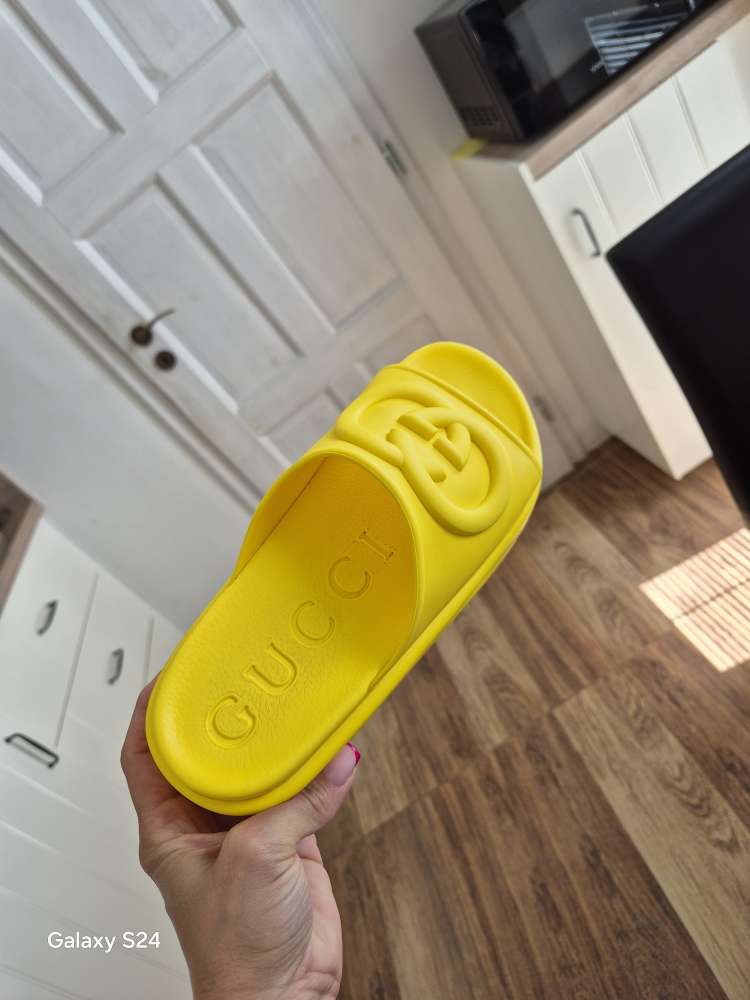 Gucci šĺapky
