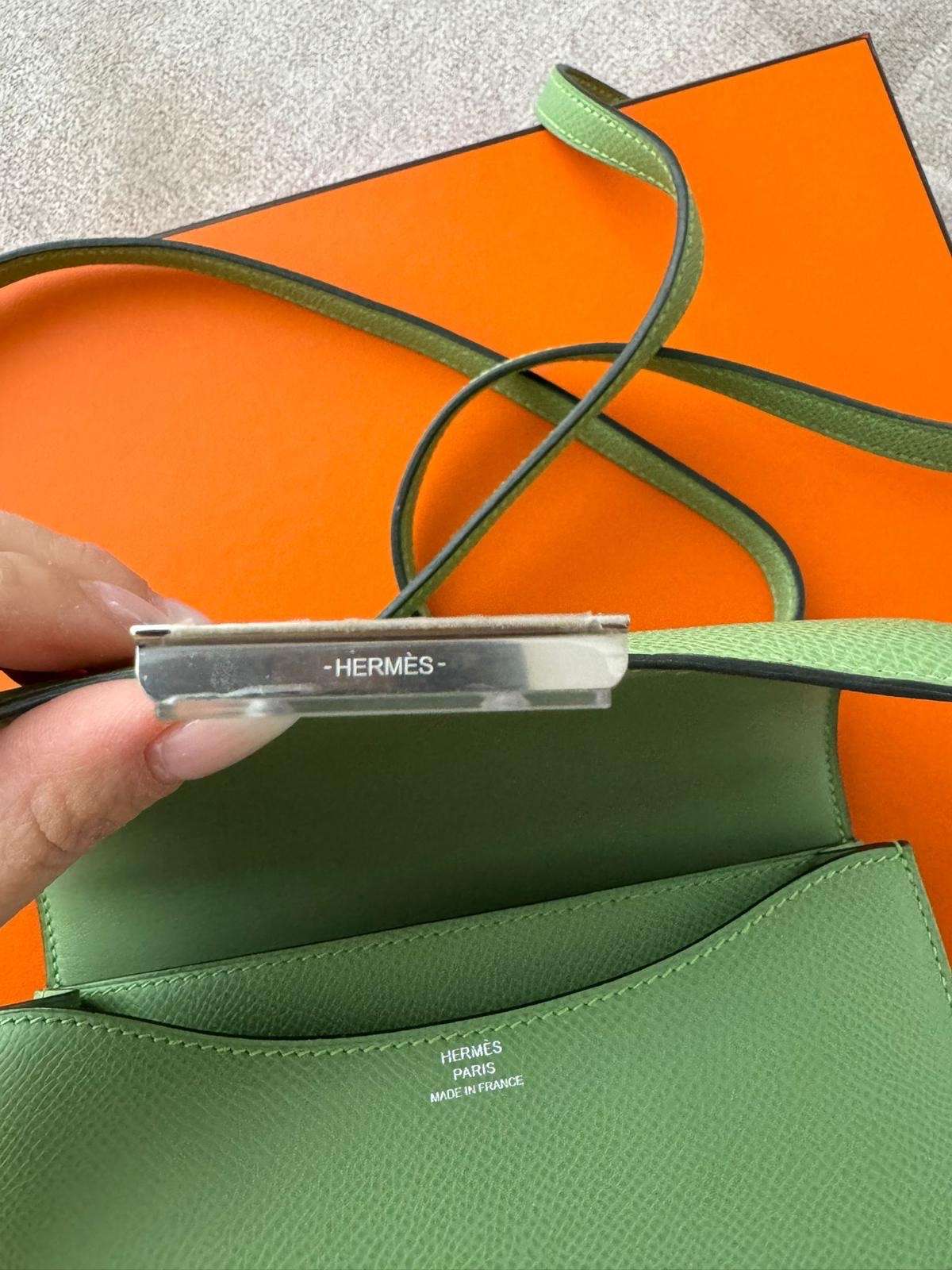 Hermes Constance 18
