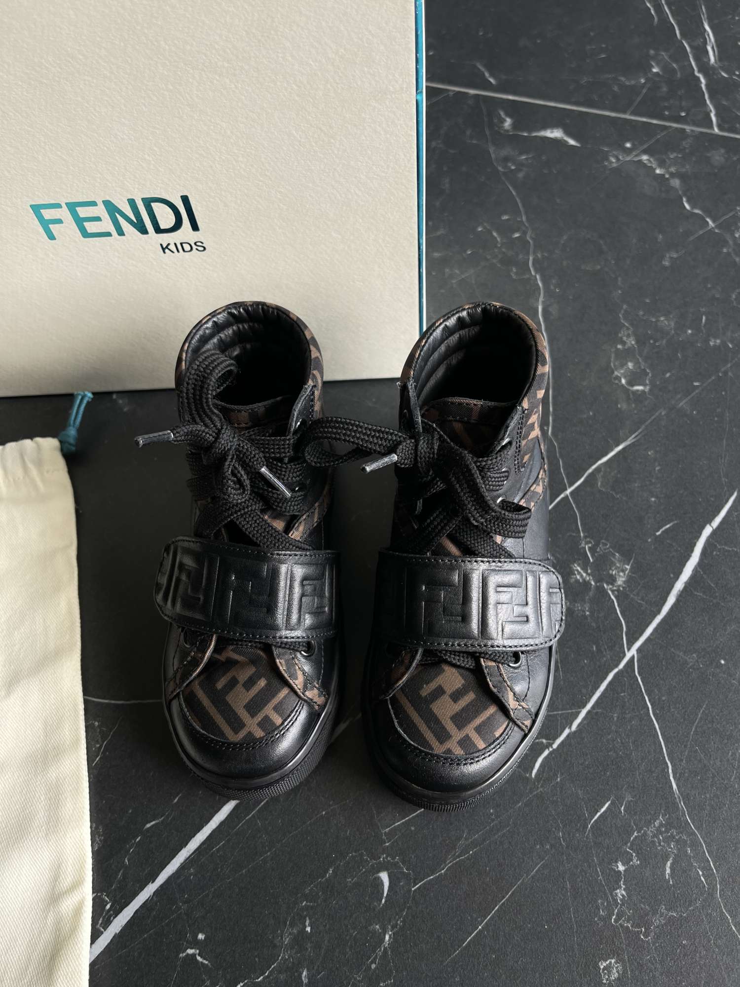 Tenisky Fendi
