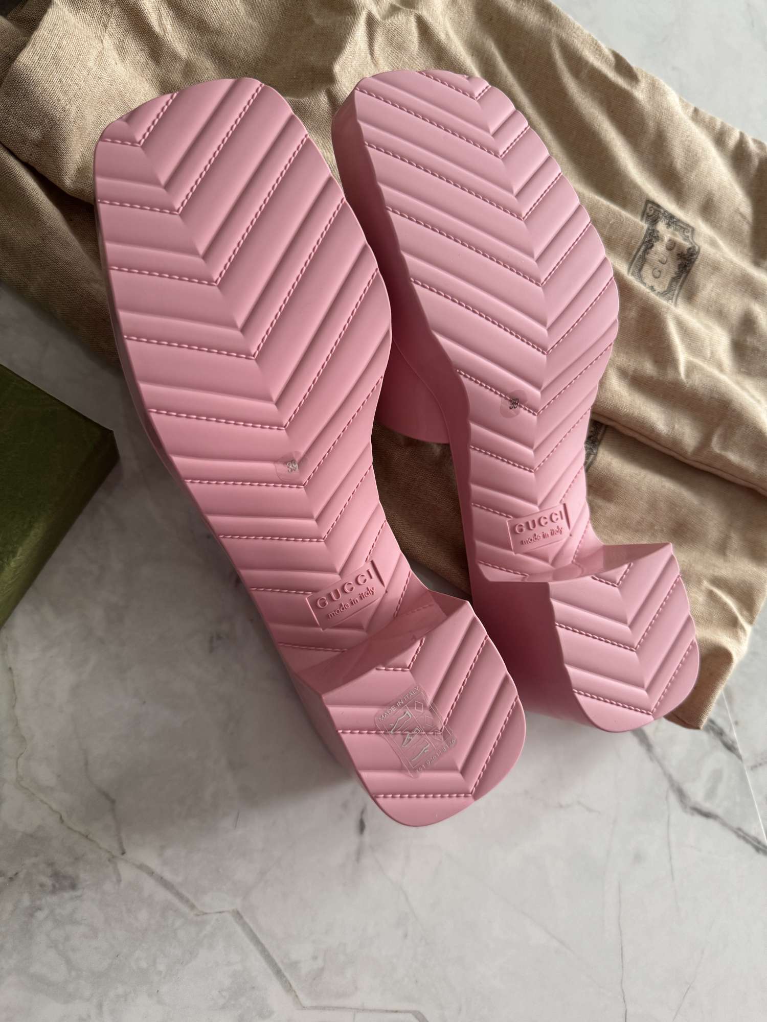 Gucci slapky