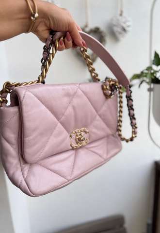 https://www.vipluxury.sk/Chanel 19 small