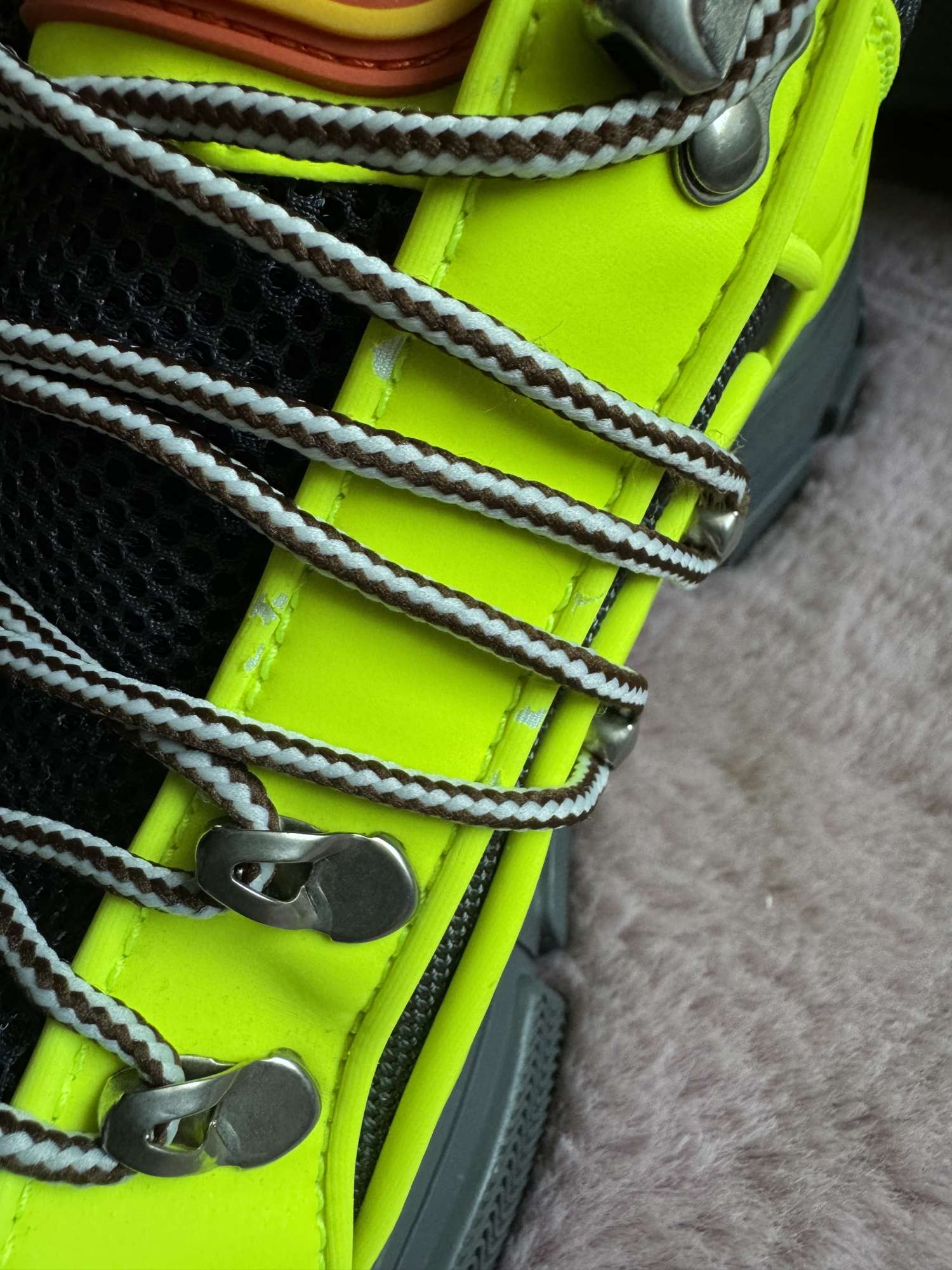 Gucci Flashtrek