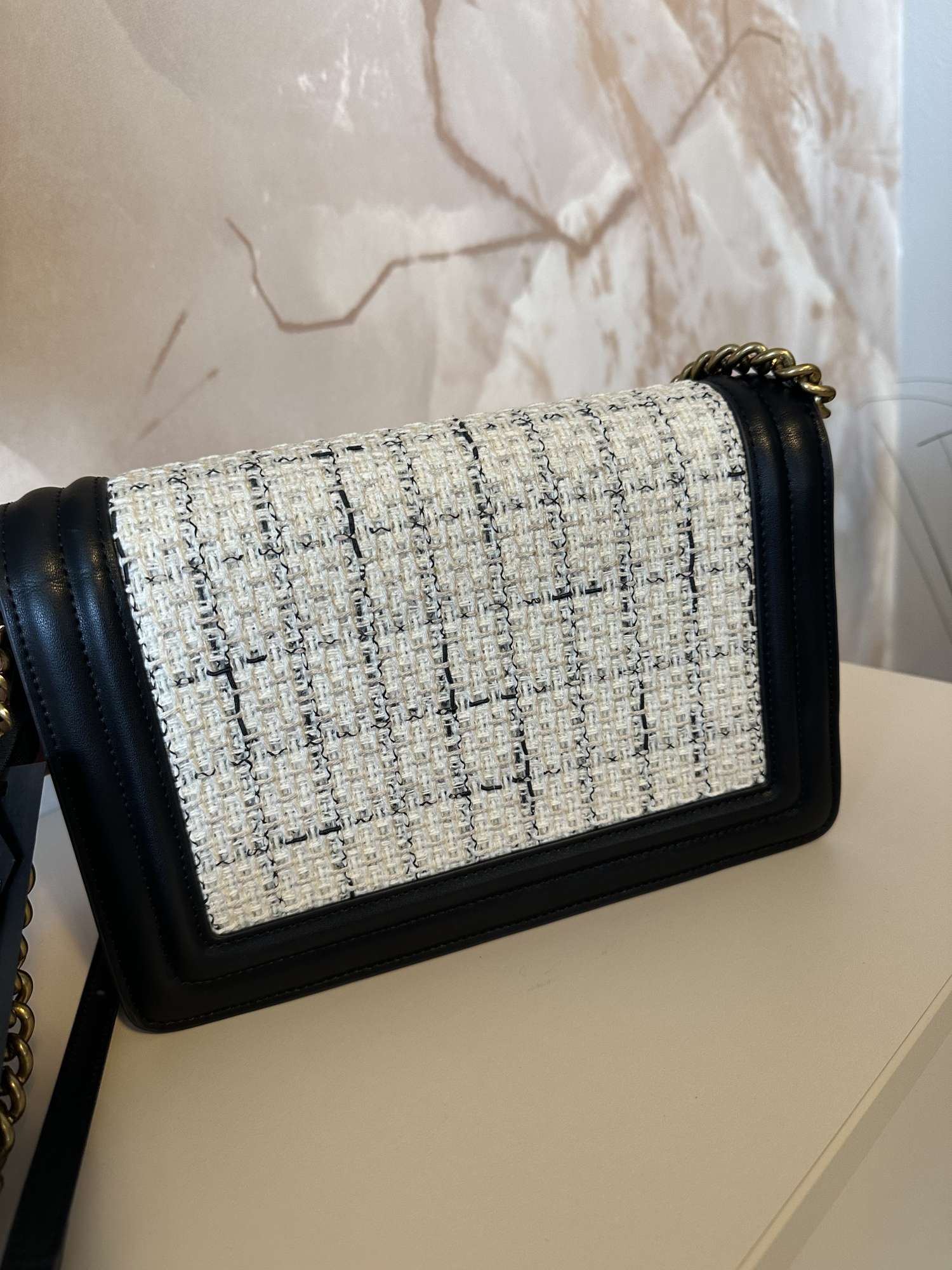 Stylova crossbody kabelka Pinko Love Click