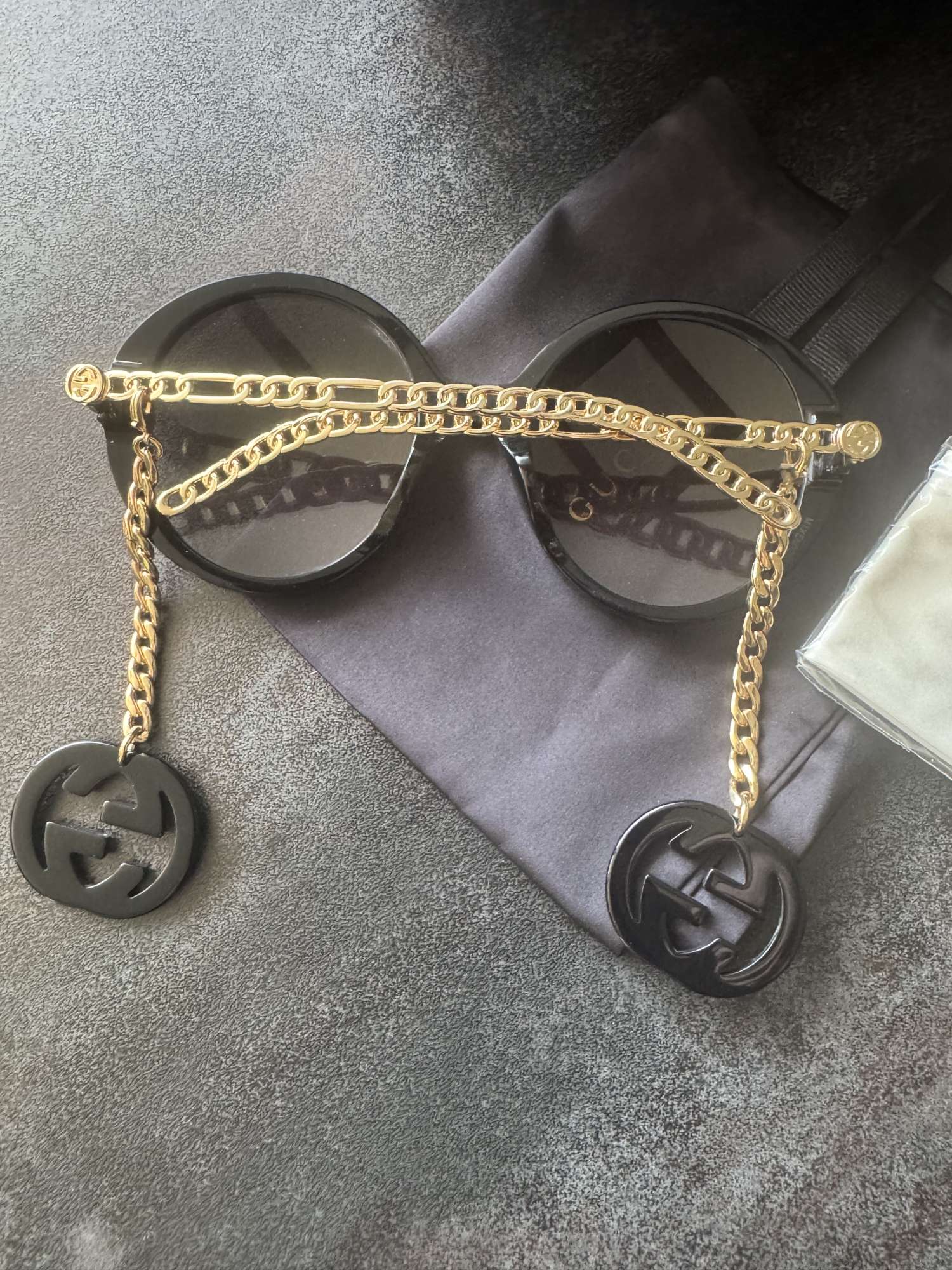 Sluneční brýle Gucci