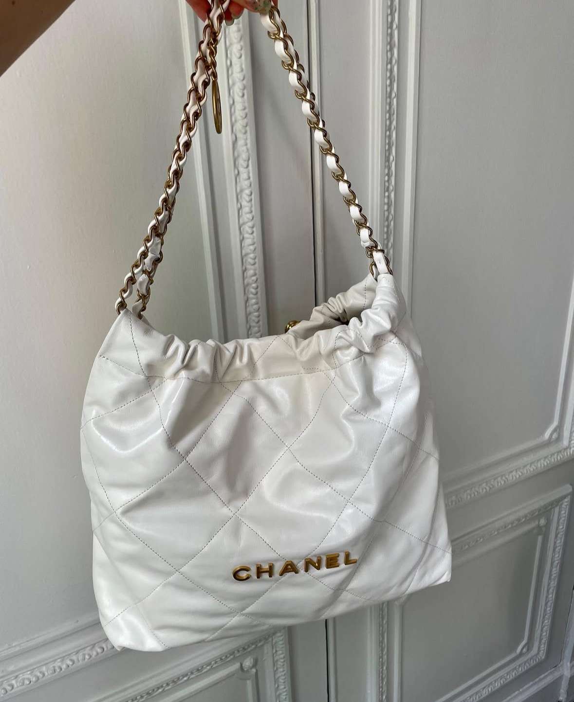 Chanel 22 medium bag