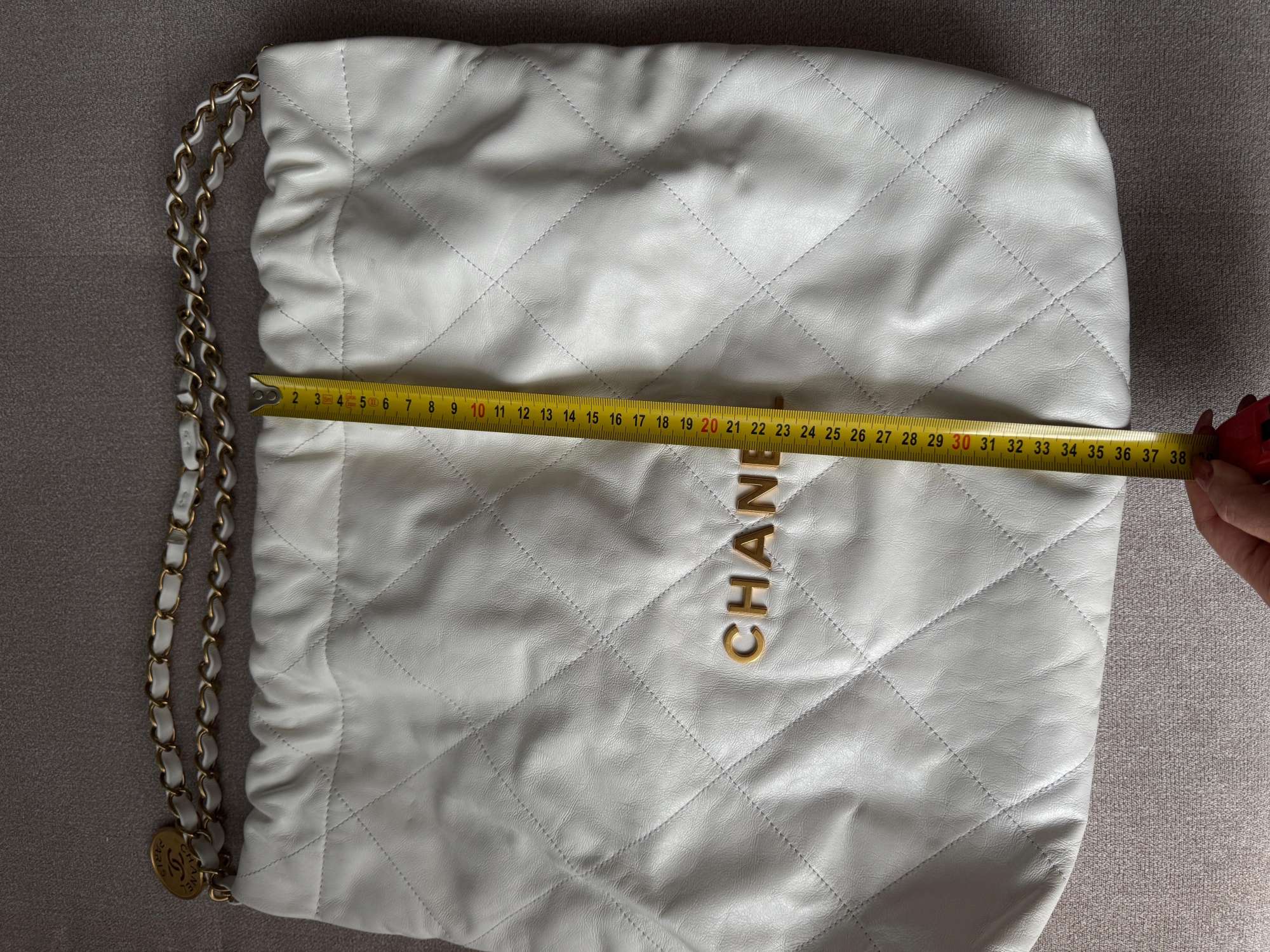 Chanel 22 medium bag