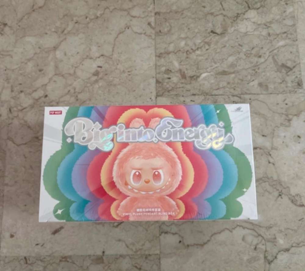 Labubu Big into energy set