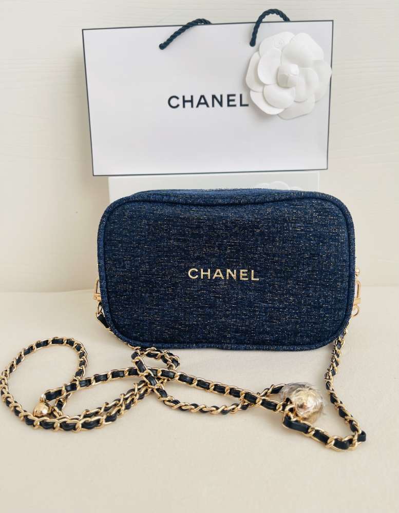 CHANEL BEAUTY KABELKA