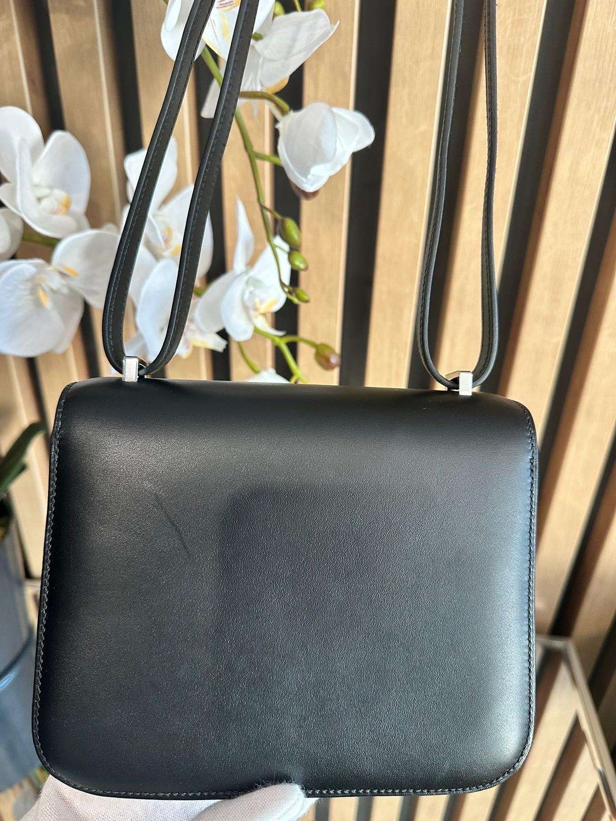 Hermes Constance 18