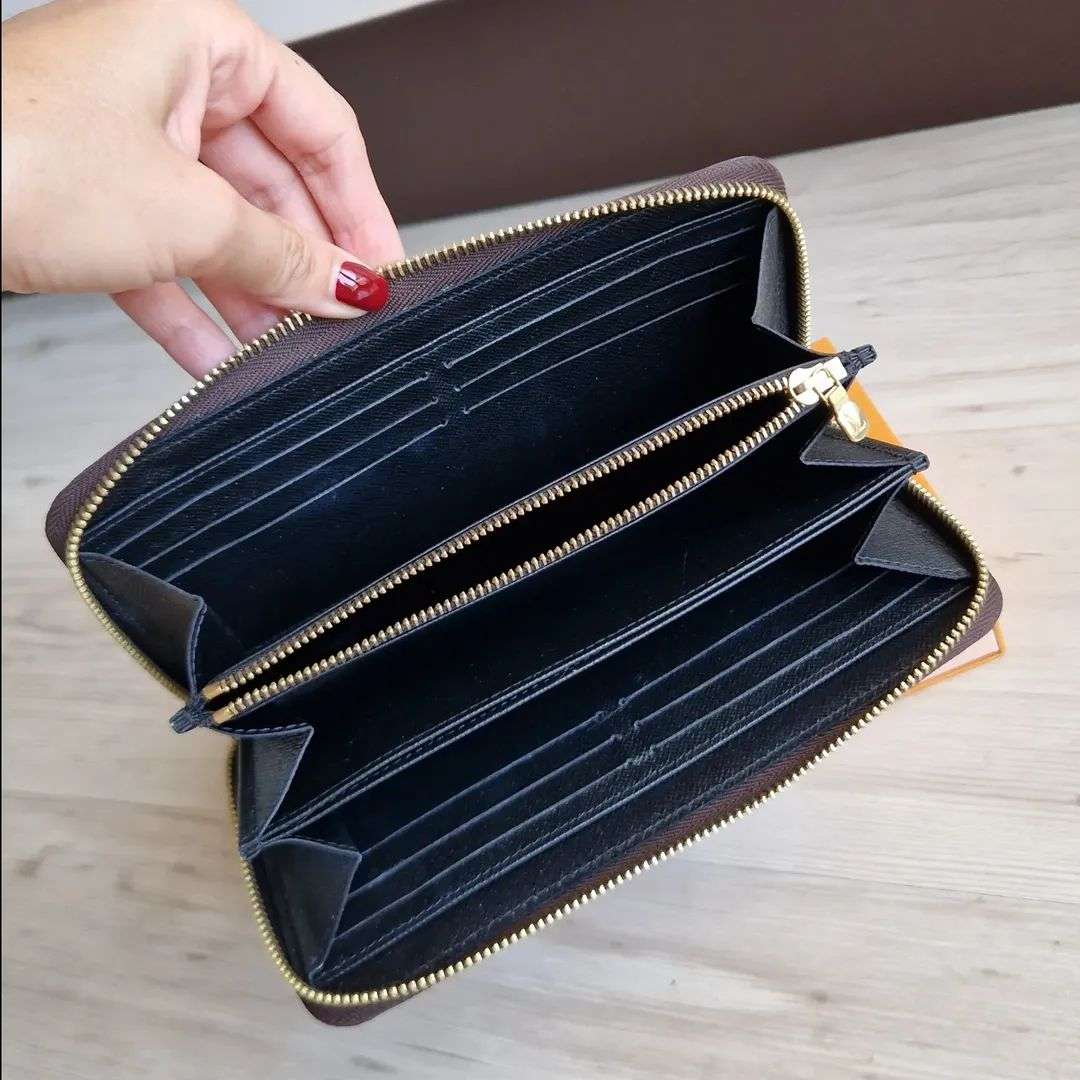 Louis Vuitton Zippy