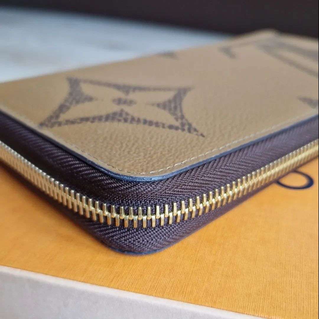 Louis Vuitton Zippy