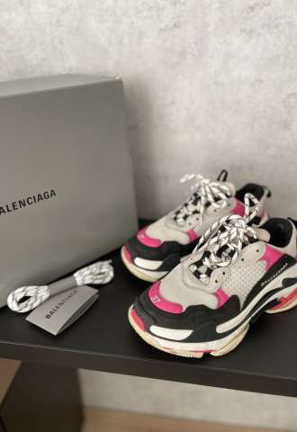 https://www.vipluxury.sk/Balenciaga triple s tenisky