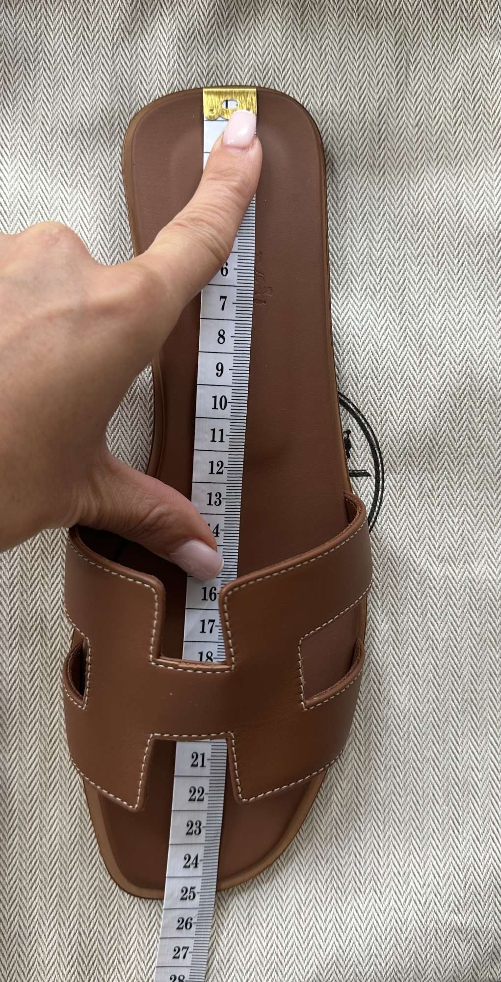 Nové šľapky HERMES model Oran farba GOLD 38,5