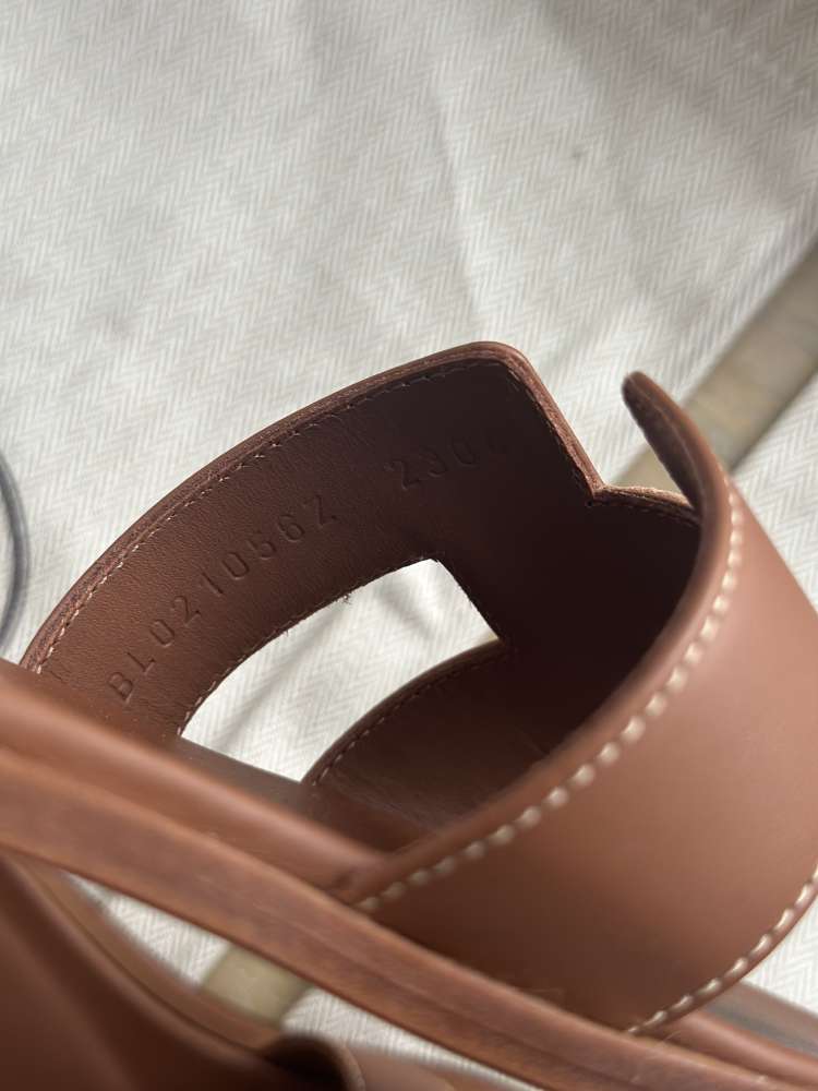 Nové šľapky HERMES model Oran farba GOLD 38,5