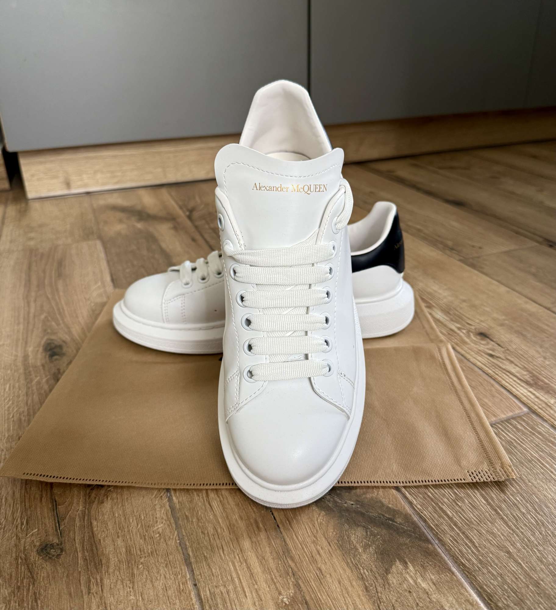 Alexander McQueen 44