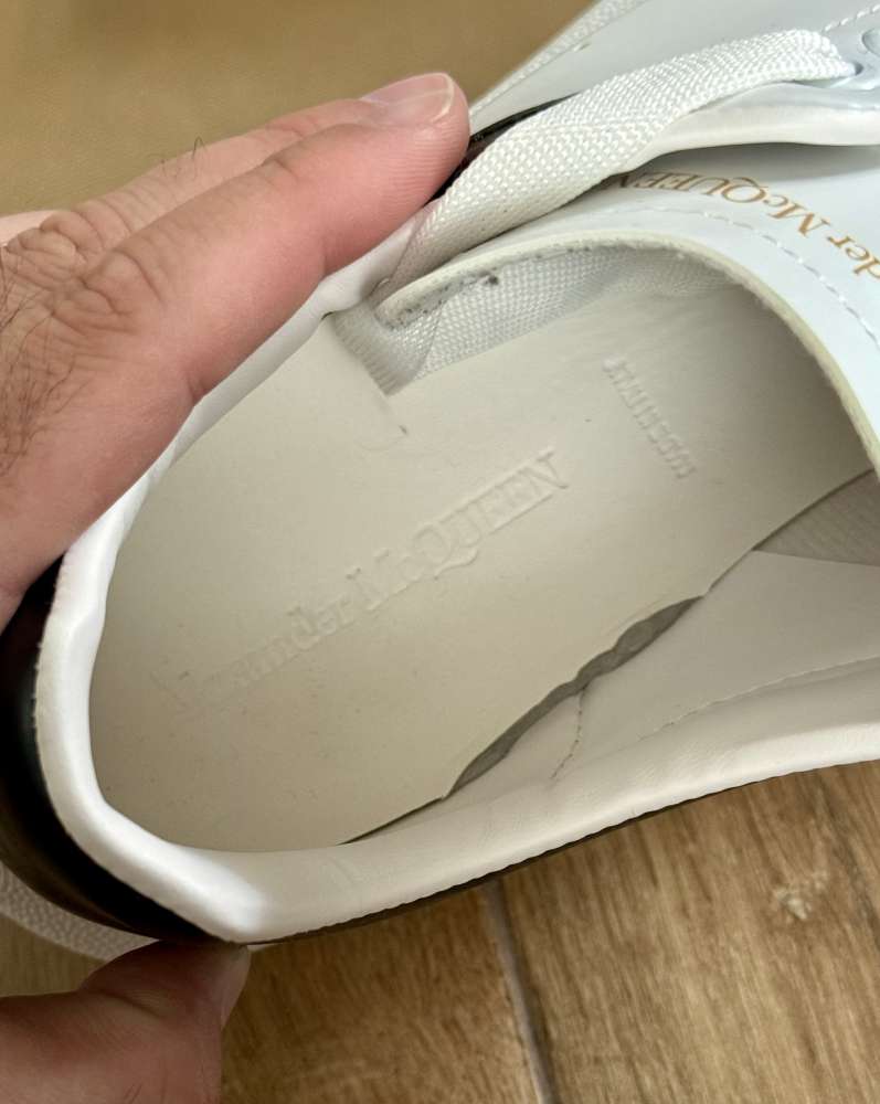 Alexander McQueen 44