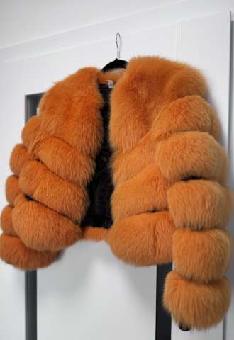 https://www.vipluxury.sk/Kožuch z líšky