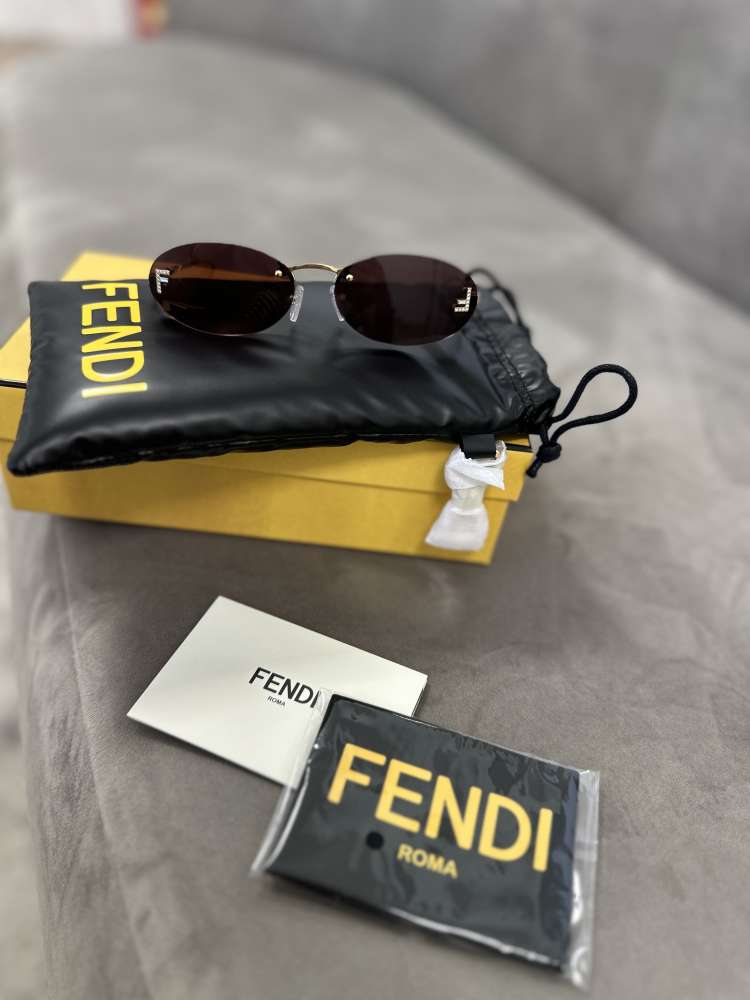 Fendi slnečné okuliare