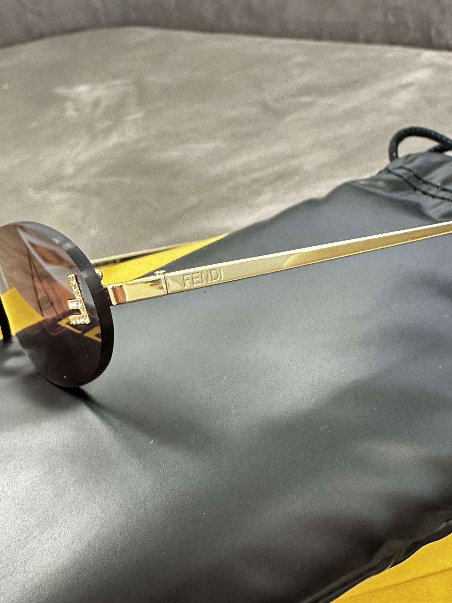 Fendi slnečné okuliare