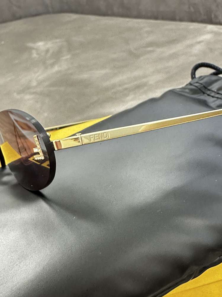 Fendi slnečné okuliare