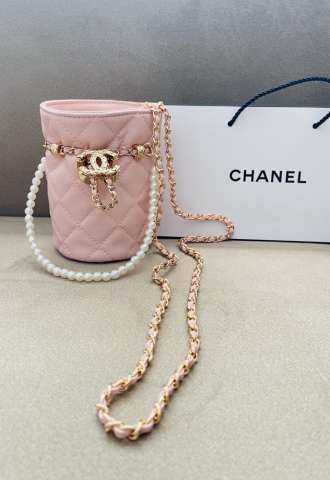 https://www.vipluxury.sk/CHANEL BEAUTY KABELKA