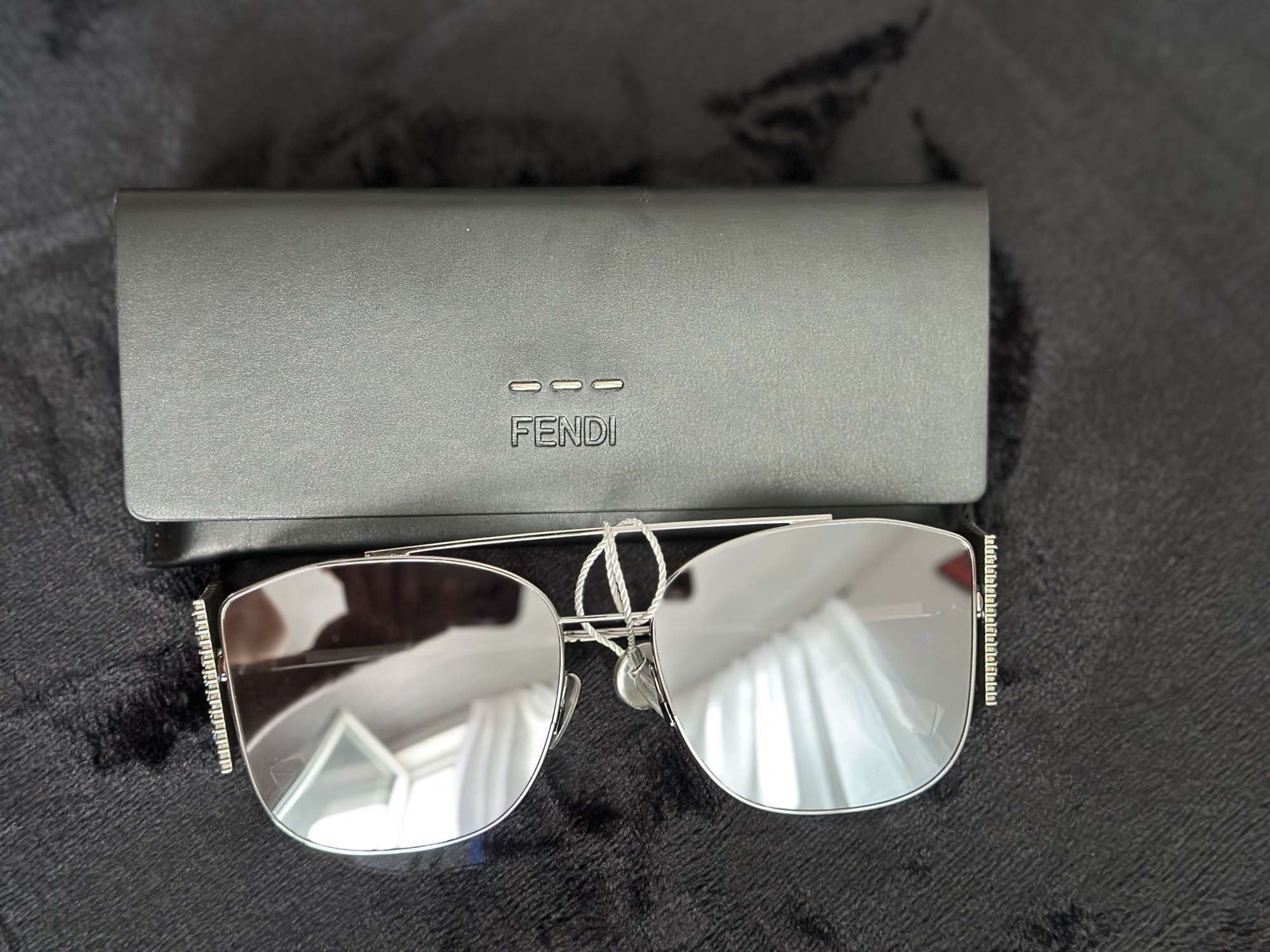 Slnečné okuliare Fendi
