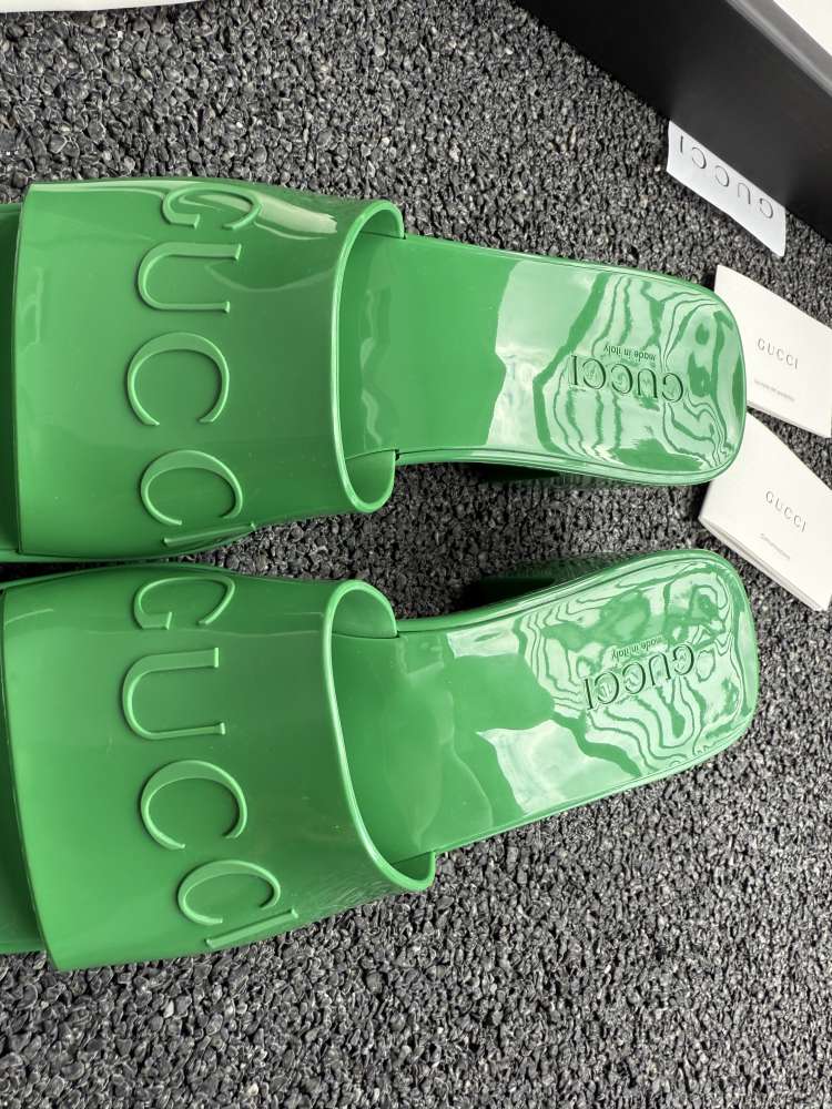 Gucci pantofle