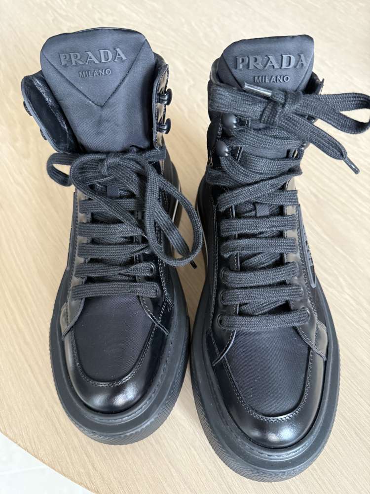 Prada sneaker