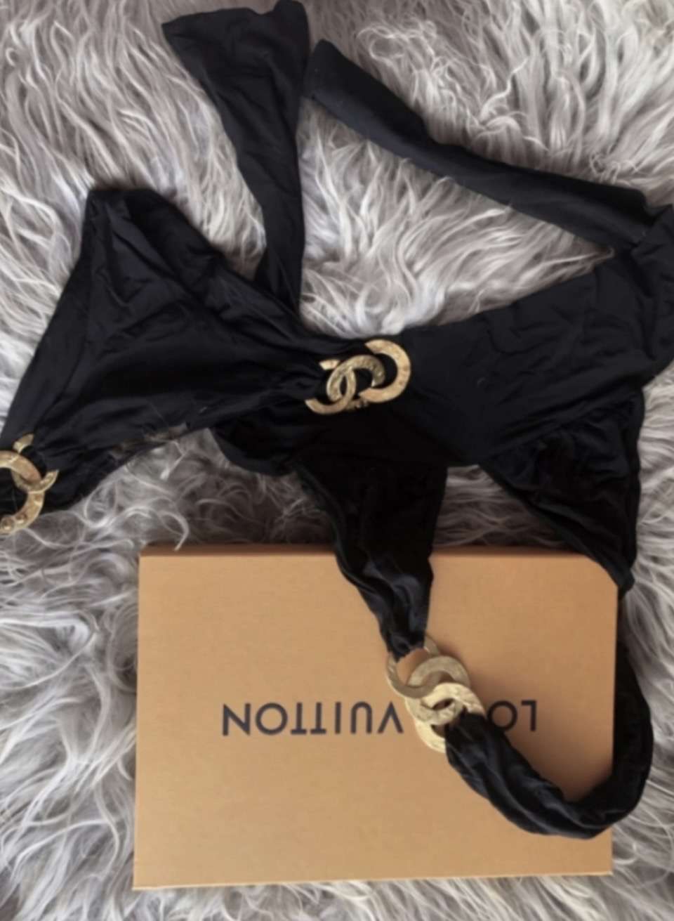 LV bikiny