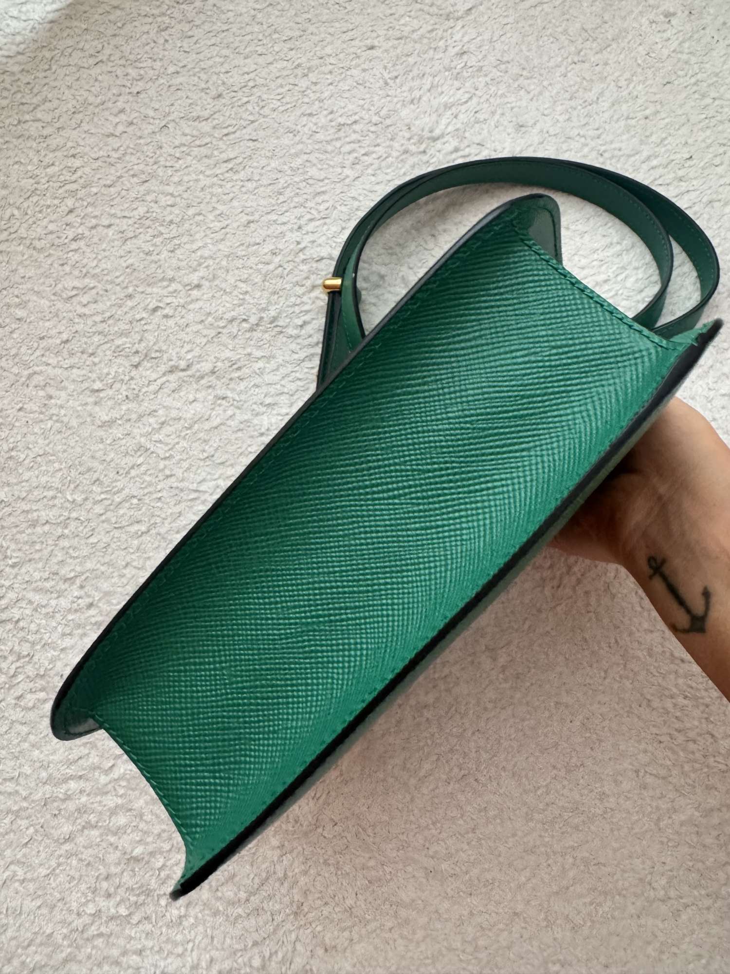 Prada kabelka s kľúčenkou