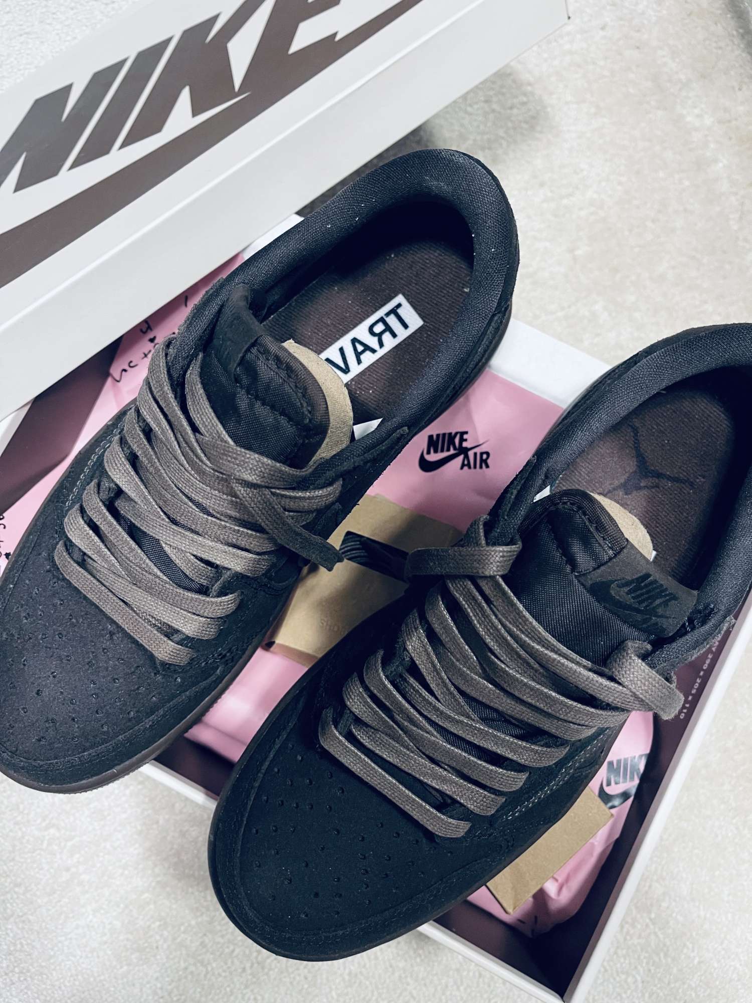 Jordan 1 Retro Low OG SP Travis Scott Velvet Brown