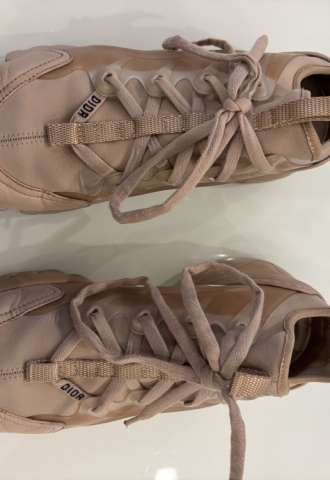 https://www.vipluxury.sk/Dior D-Connect Nude