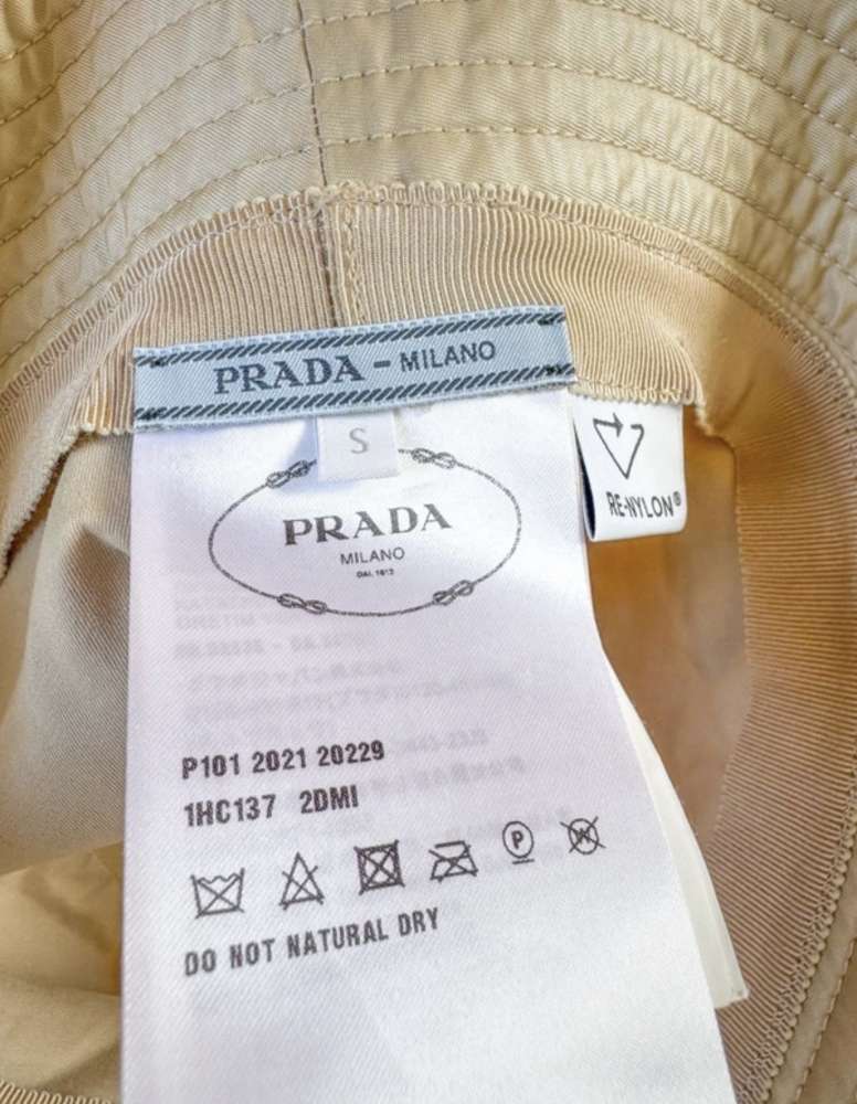 Prada klobuk