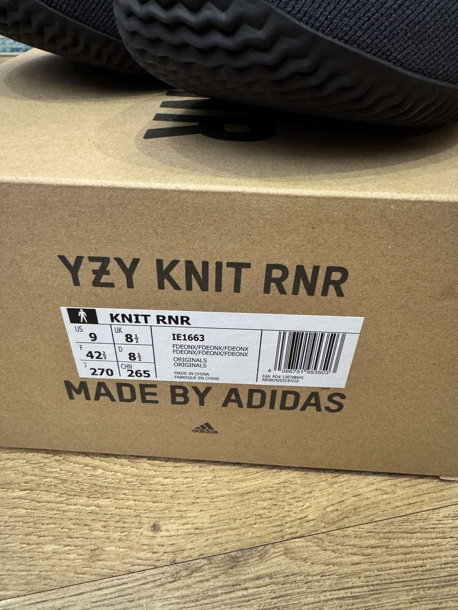 Yeezy Knit RNR Fade Onyx