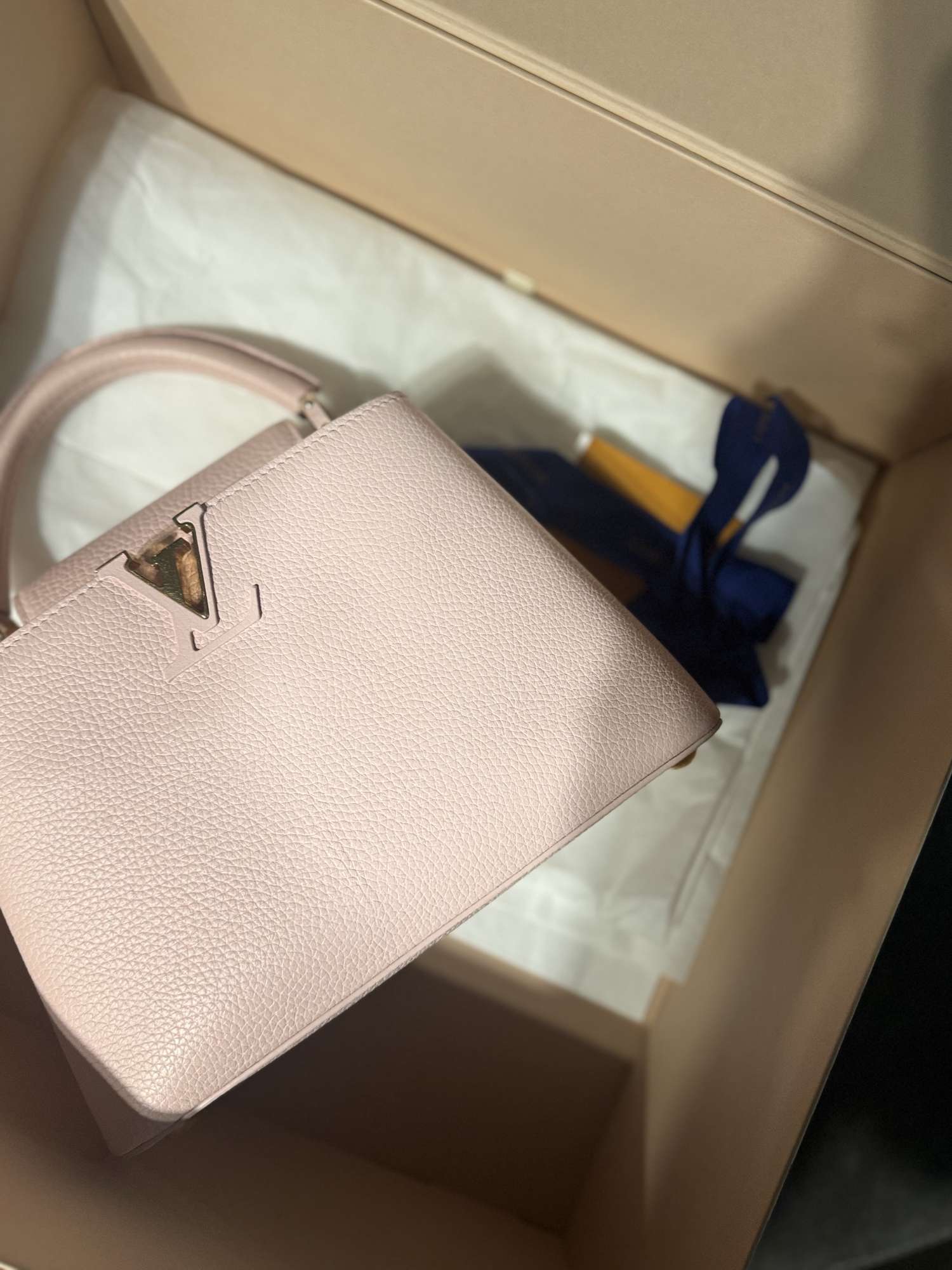 Lv capucine