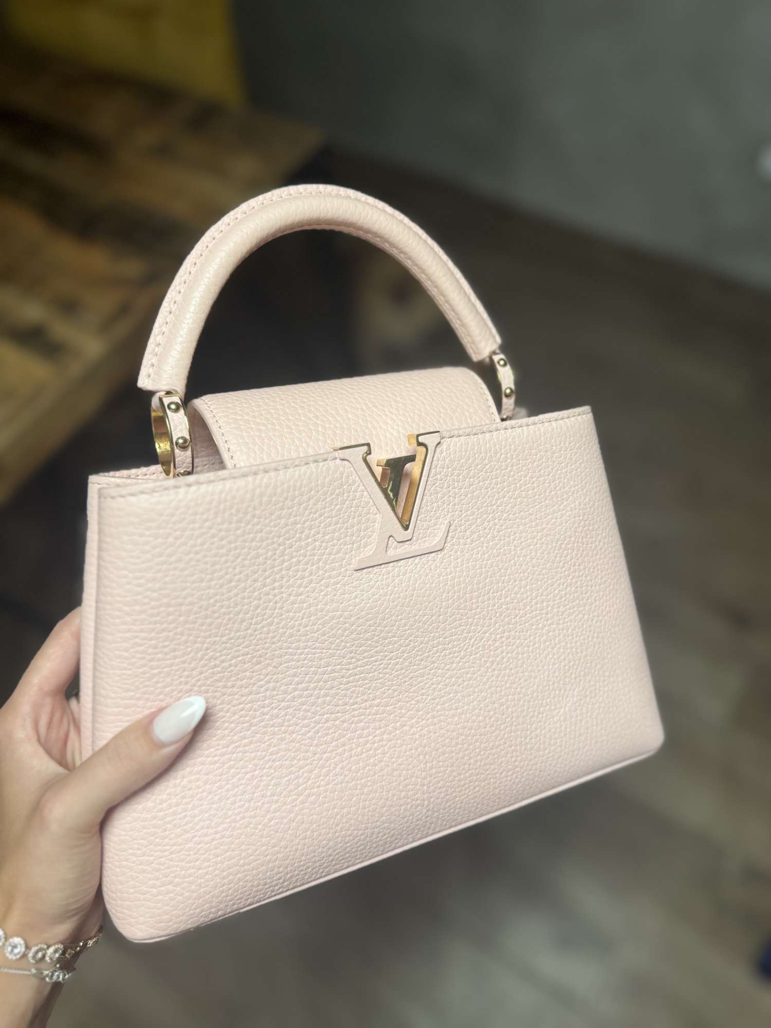Lv capucine