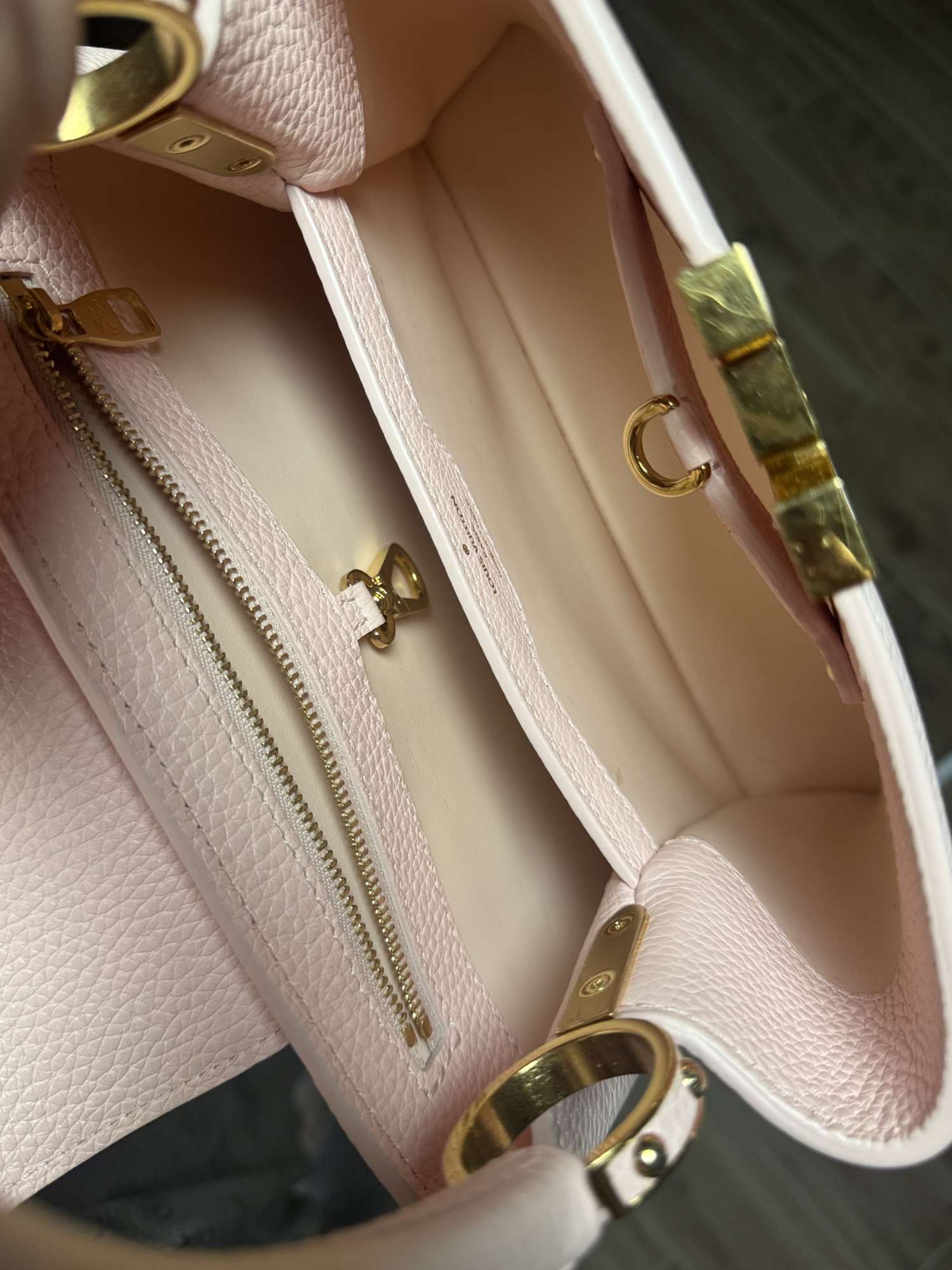 Lv capucine