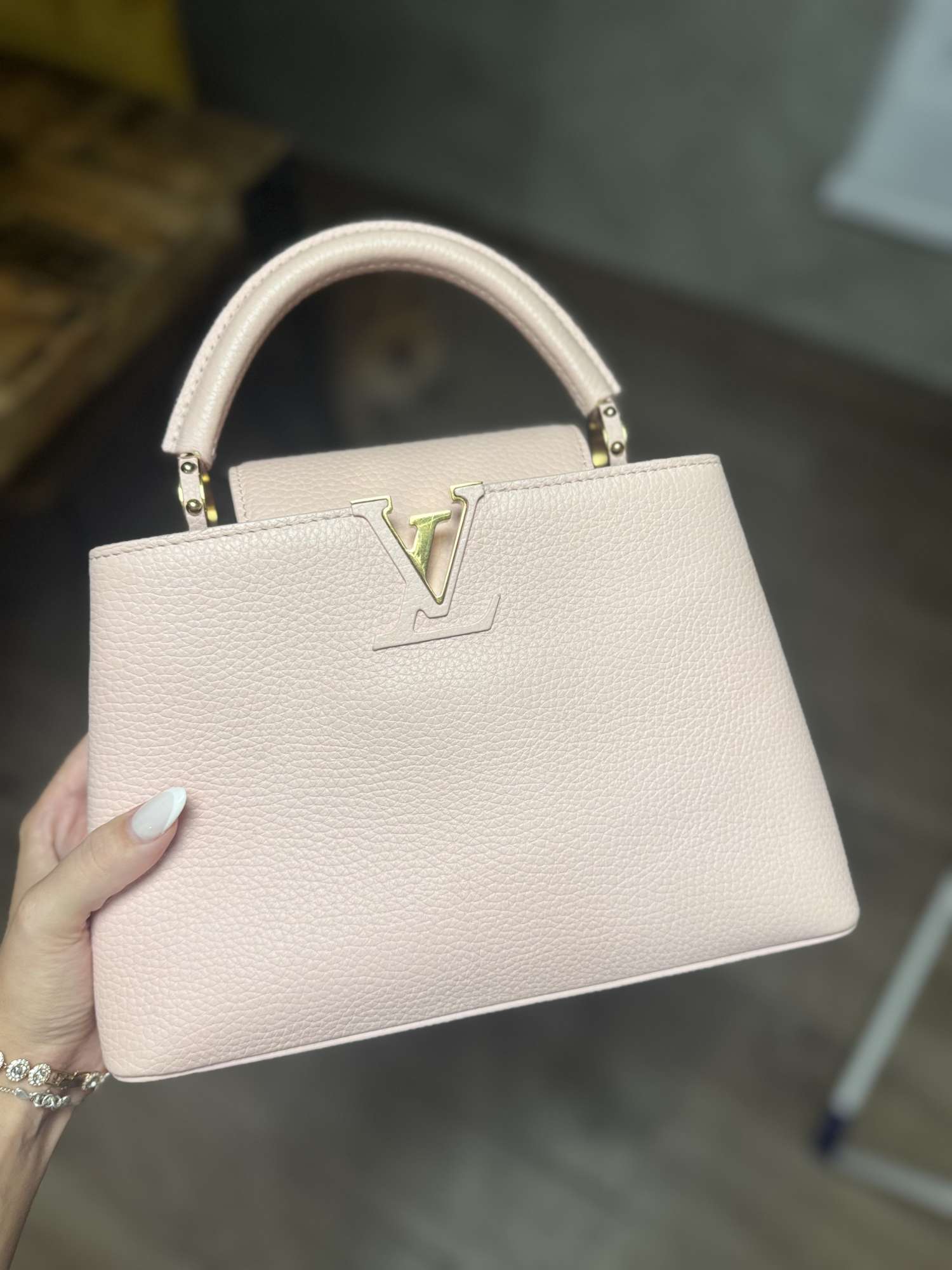 Lv capucine