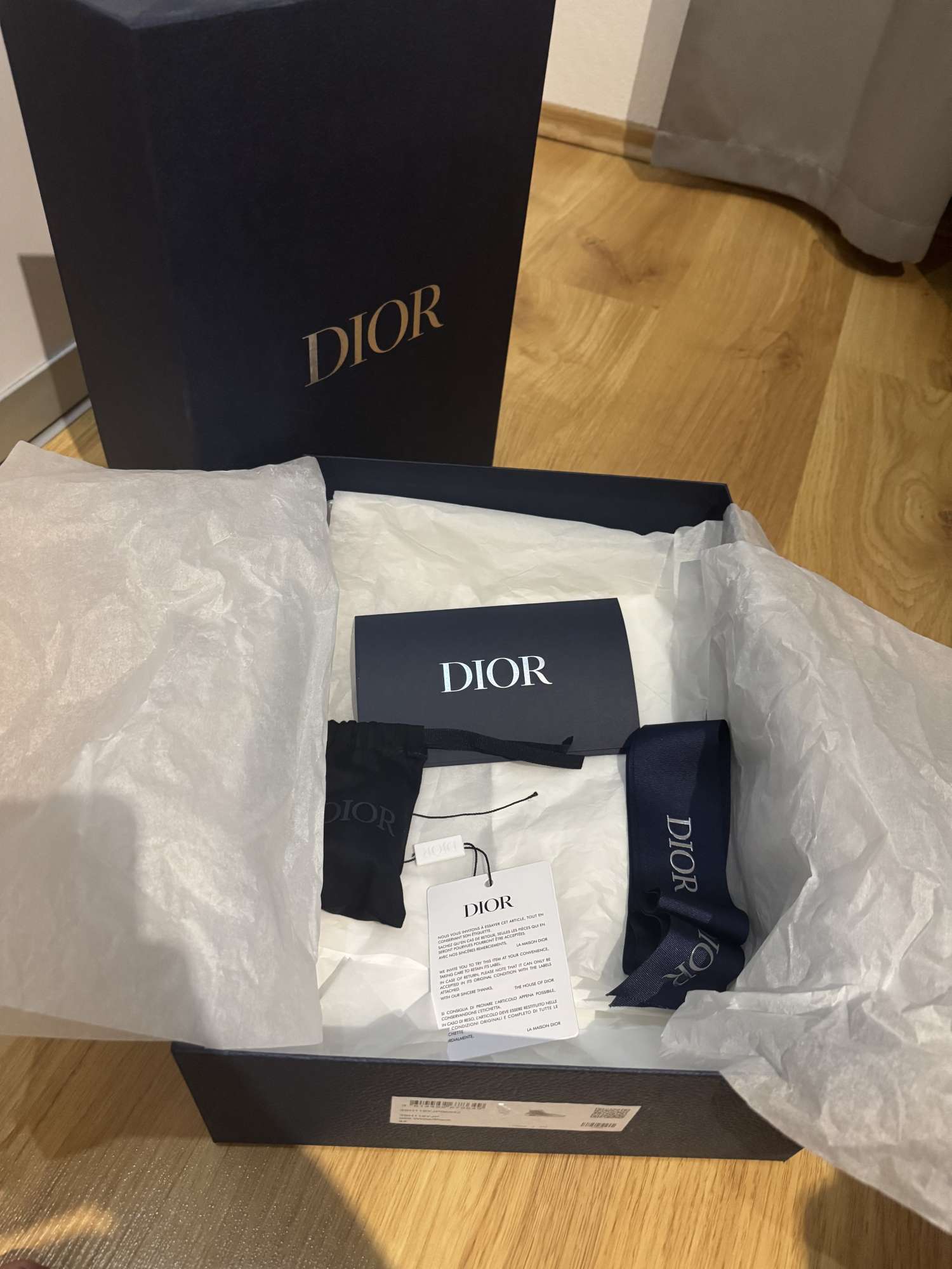 Dior b23