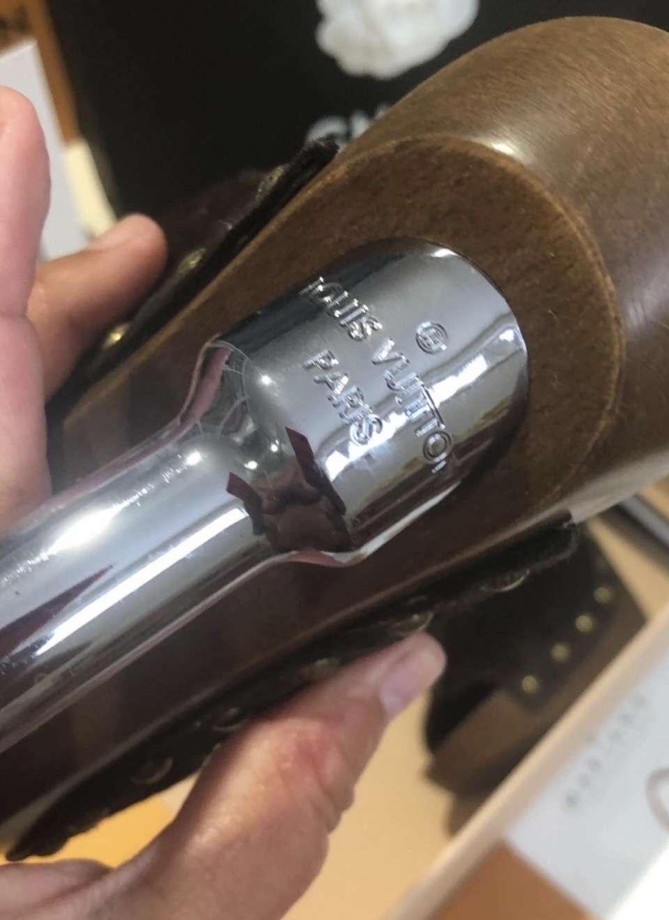 LOUIS VUITTON.