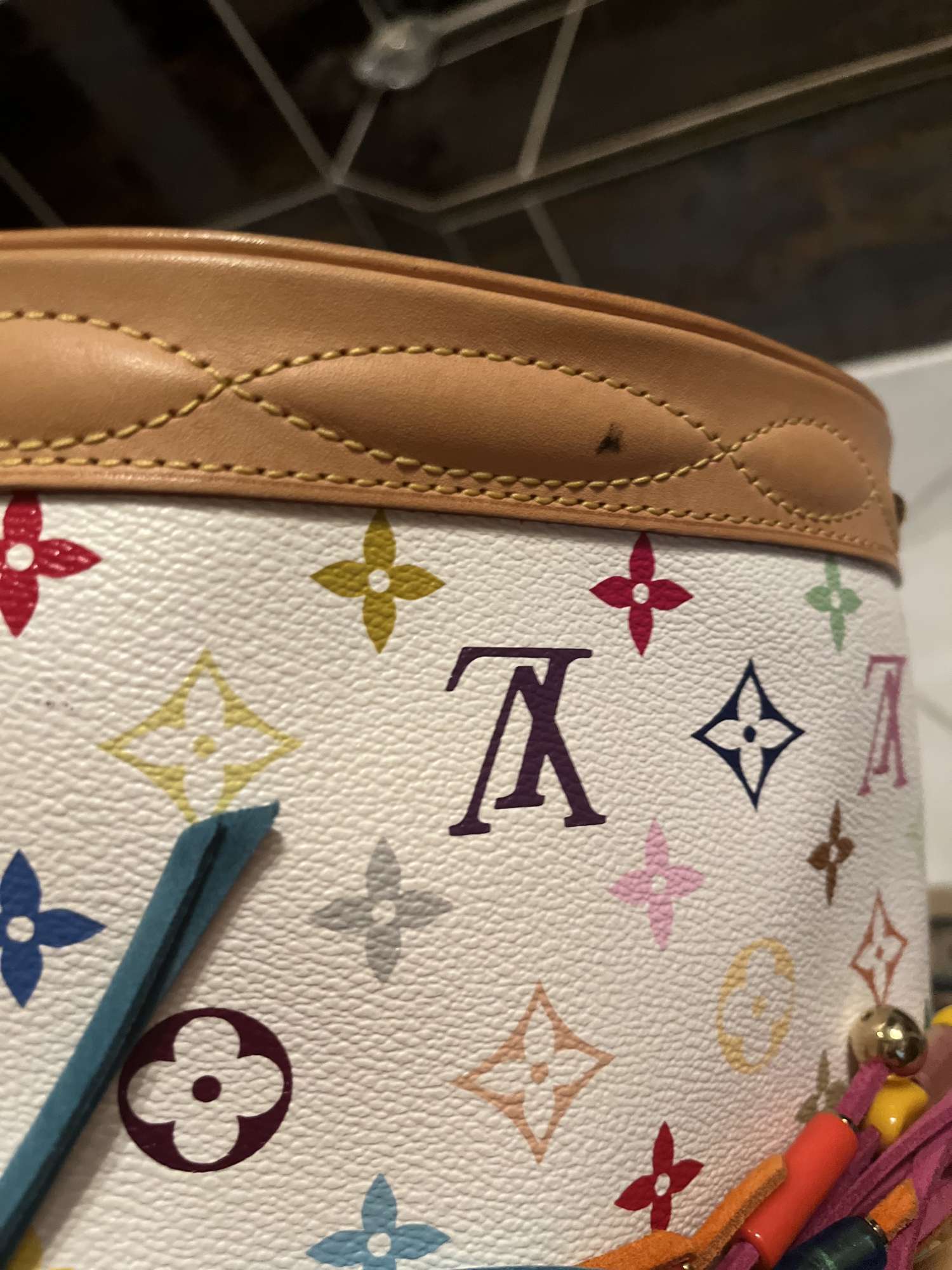 LOUIS VUITTON