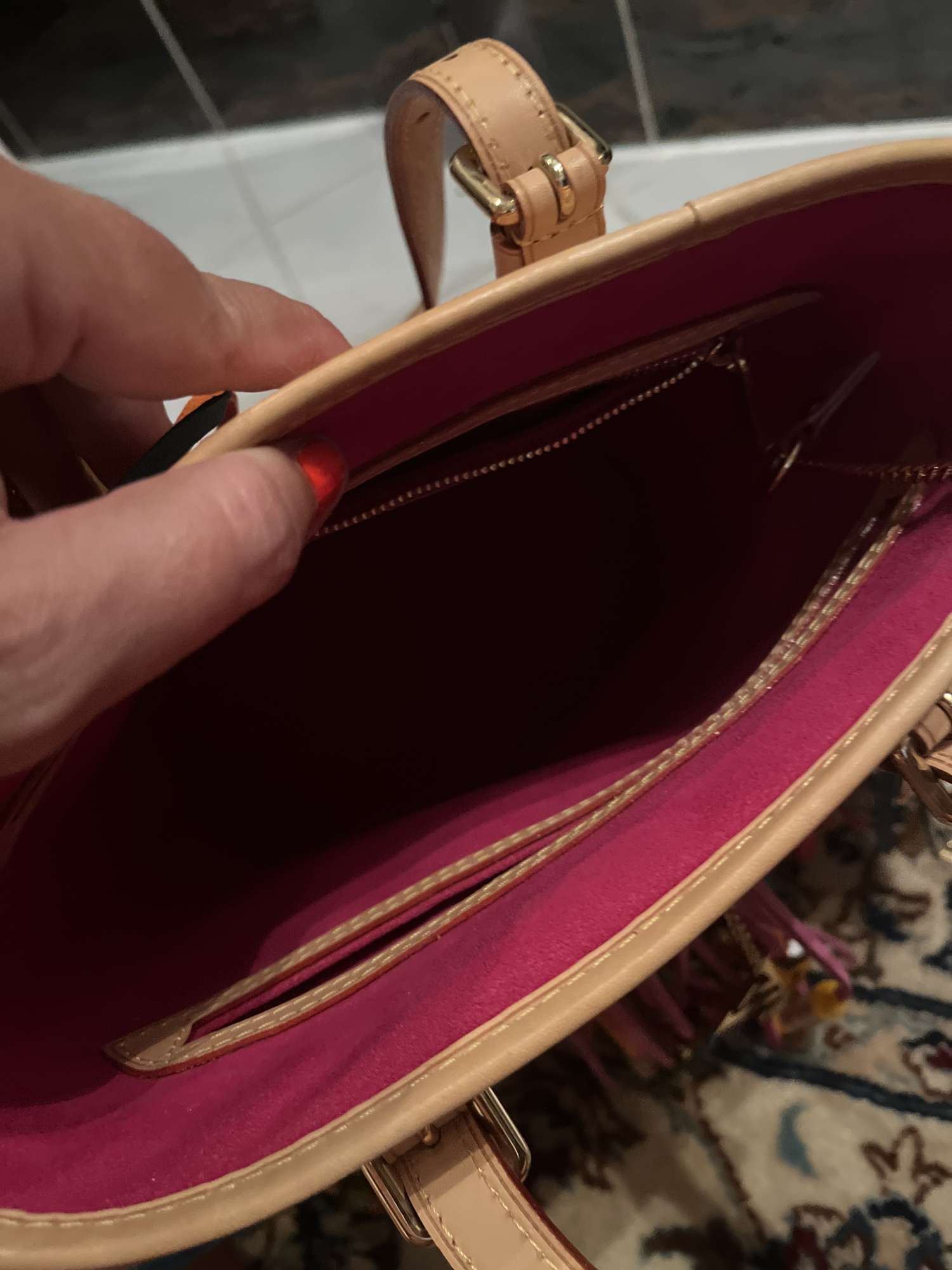 LOUIS VUITTON
