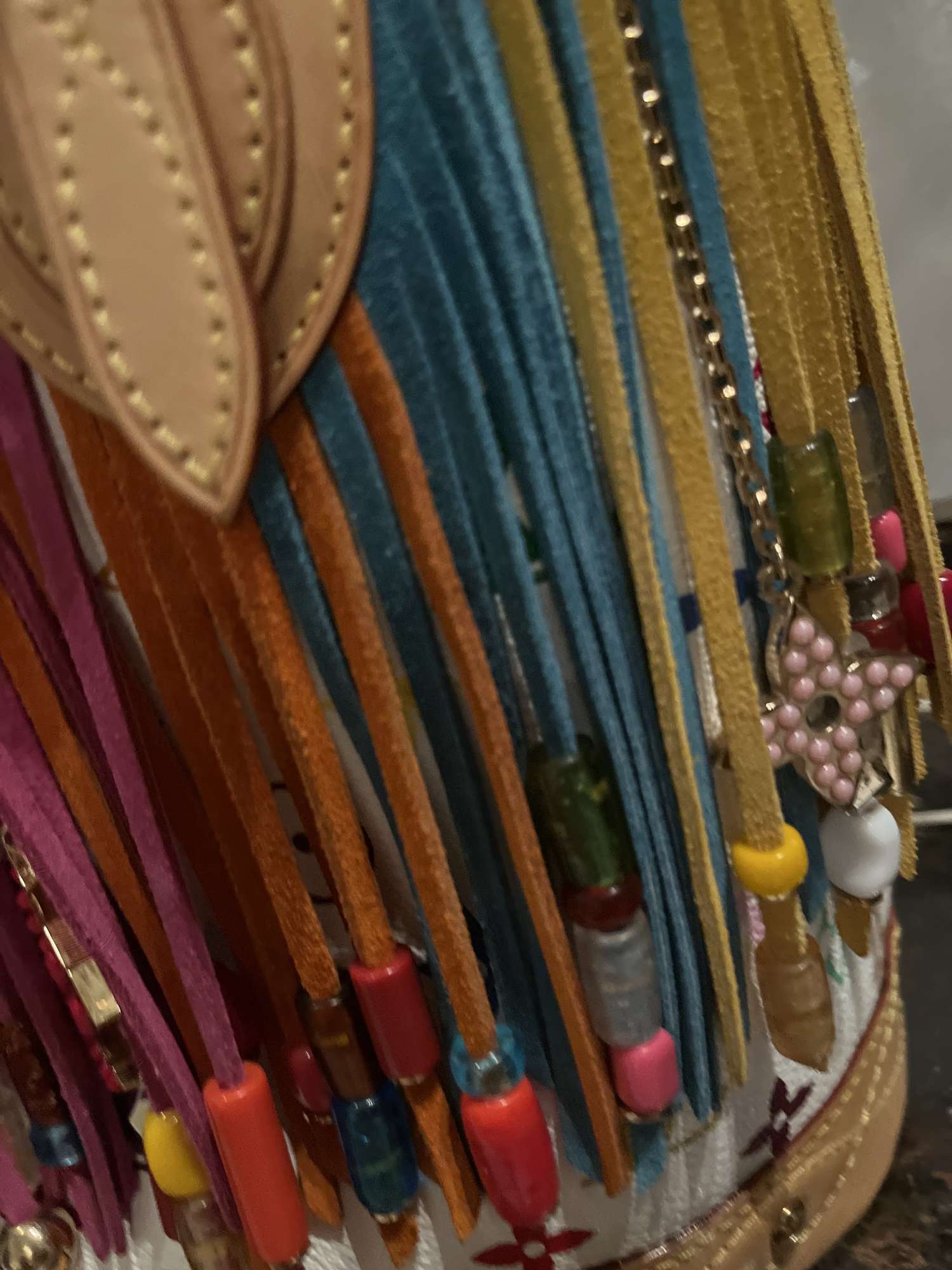 LOUIS VUITTON