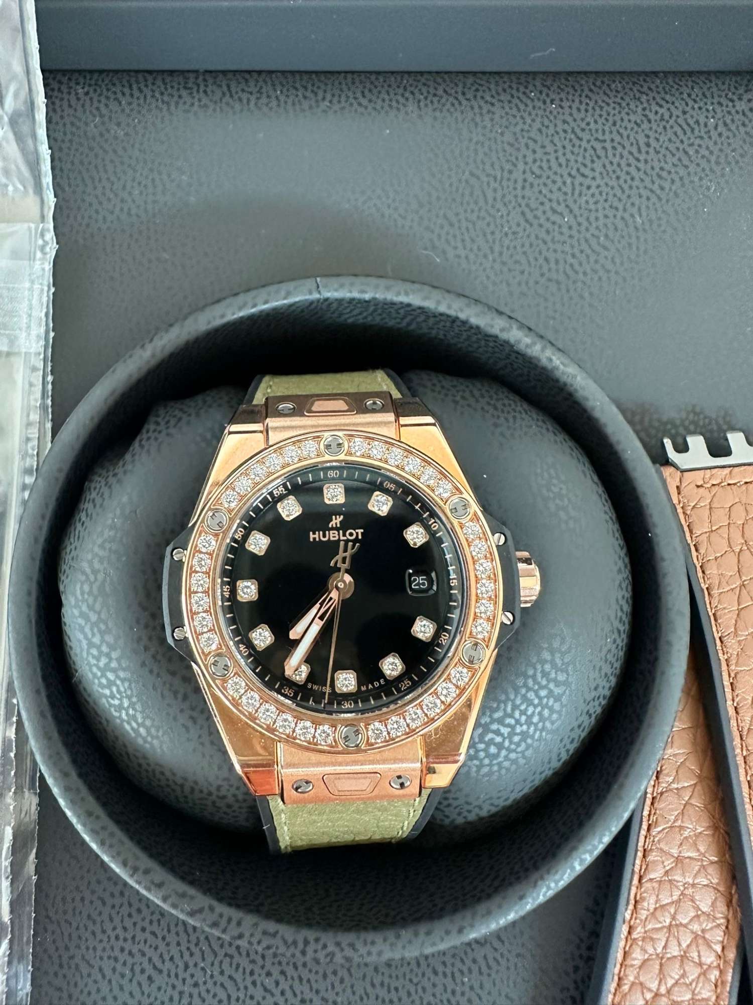 Hublot damske hodiny 33