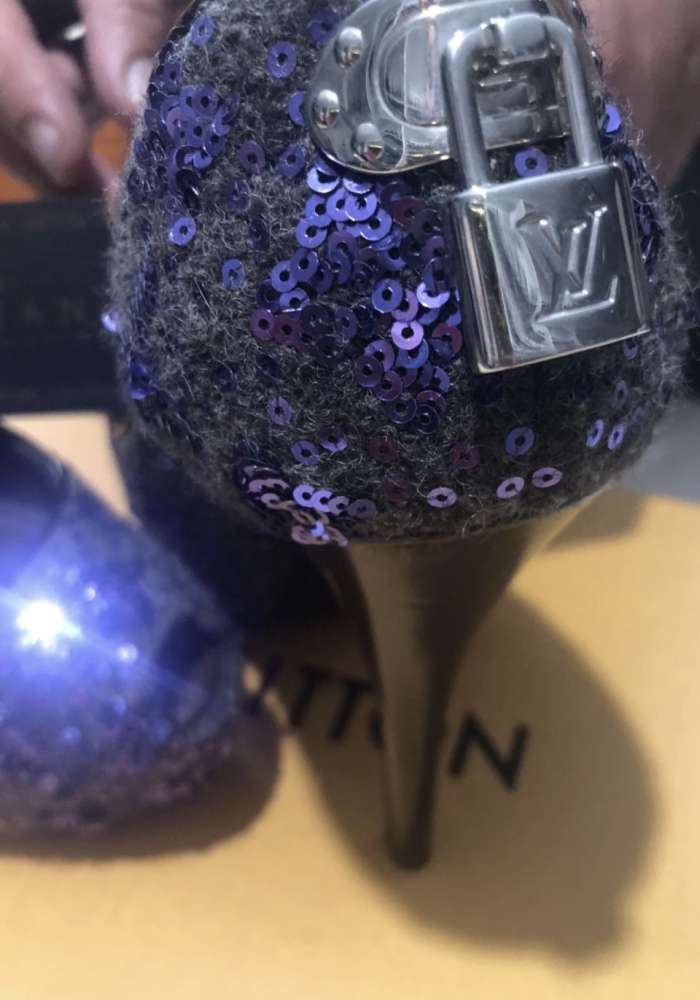 LOUIS VUITTON