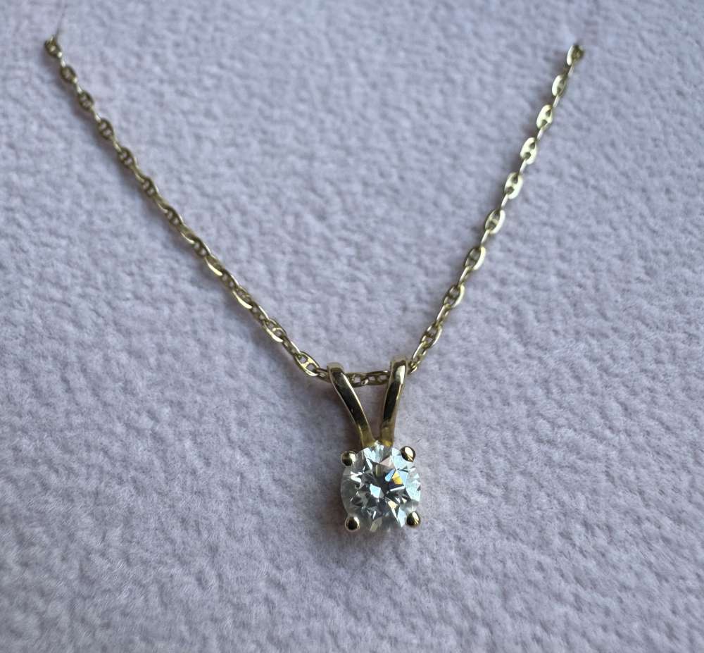 Zlatý diamantový náhrdelník