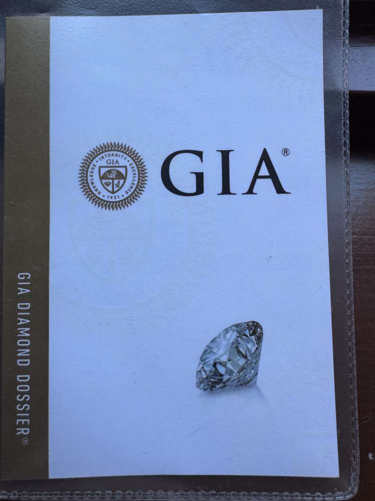 Zlatý diamantový náhrdelník