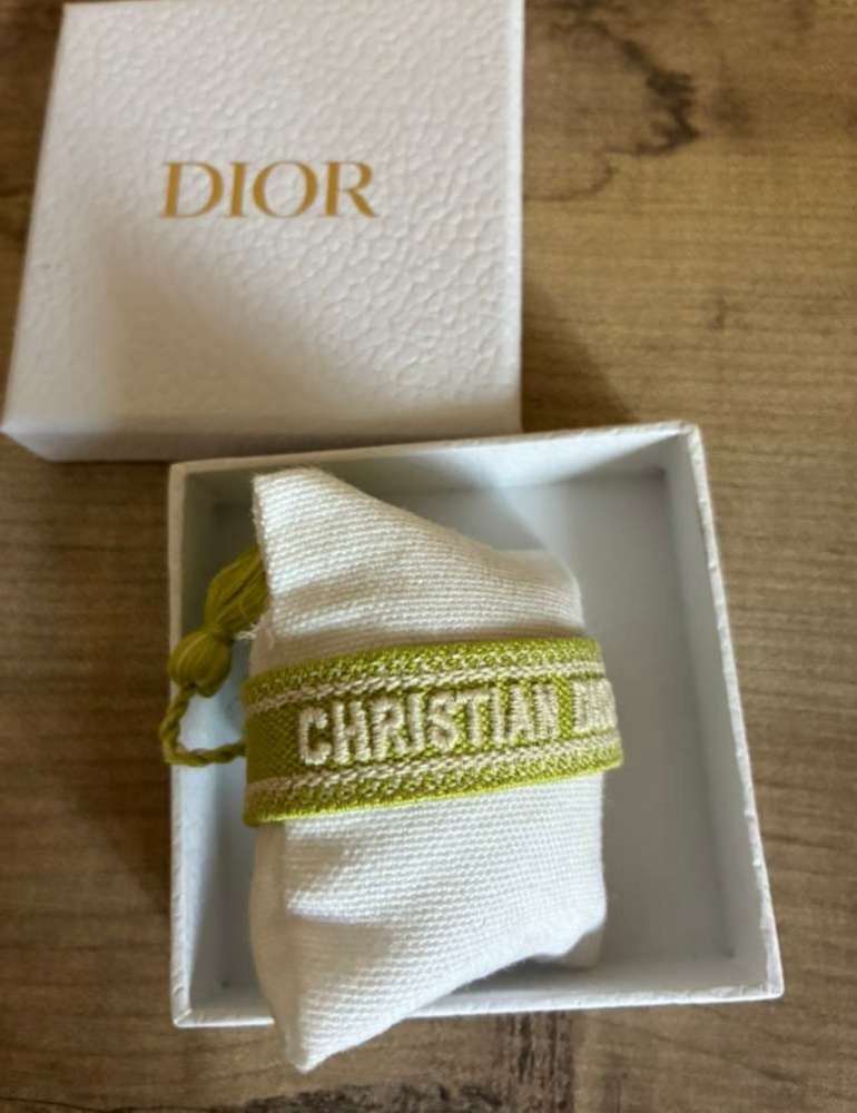 Dior naramok