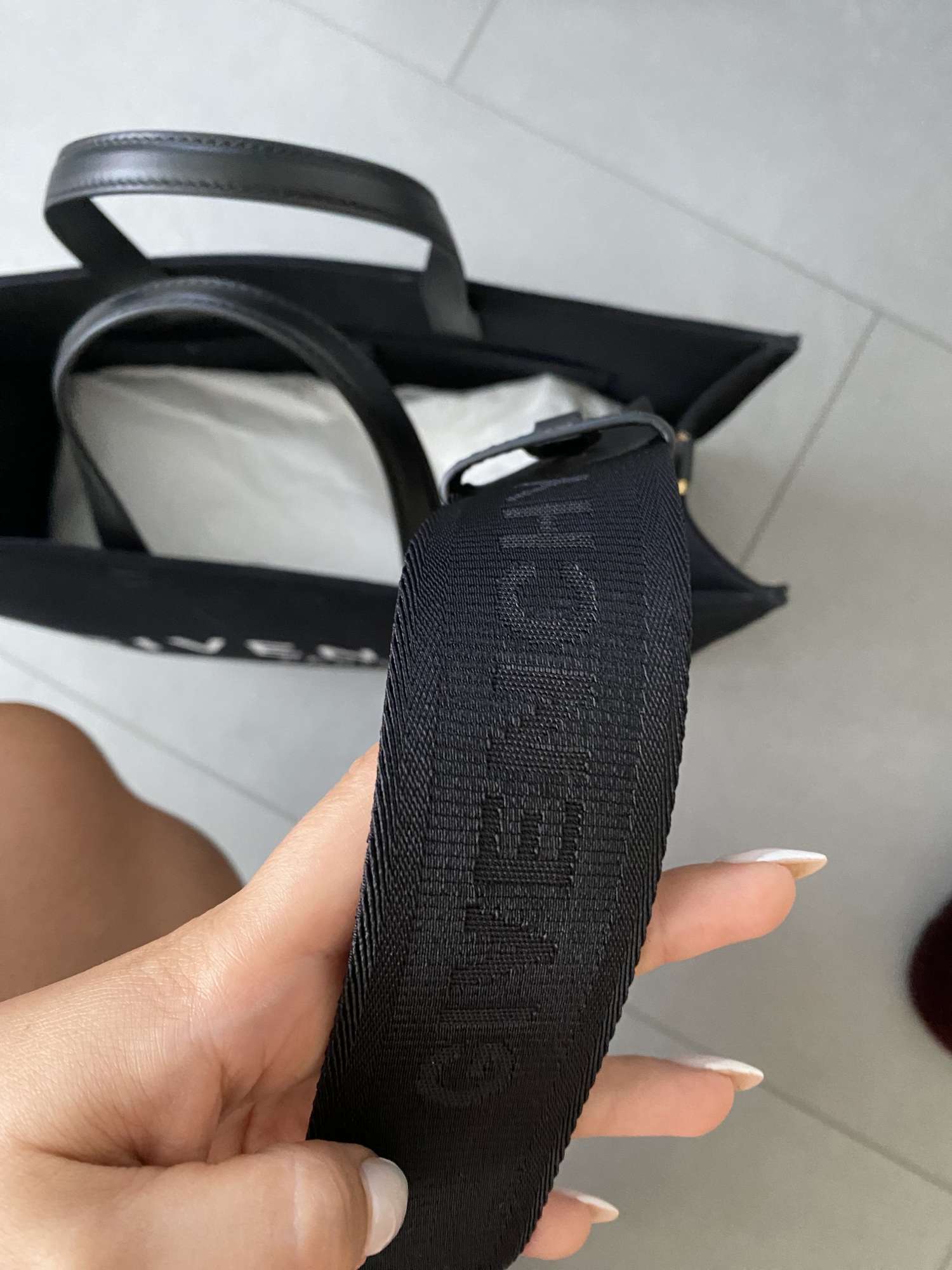 Givenchy kabelka