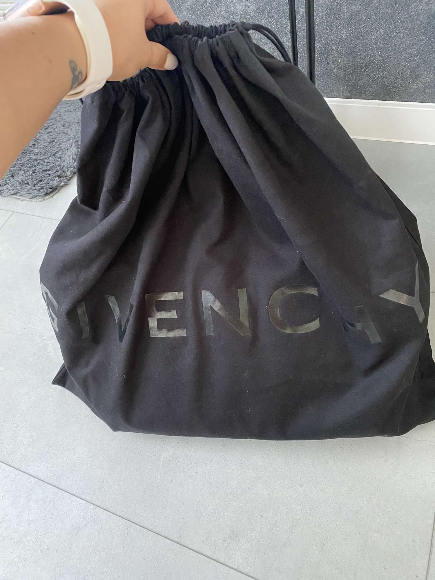 Givenchy kabelka